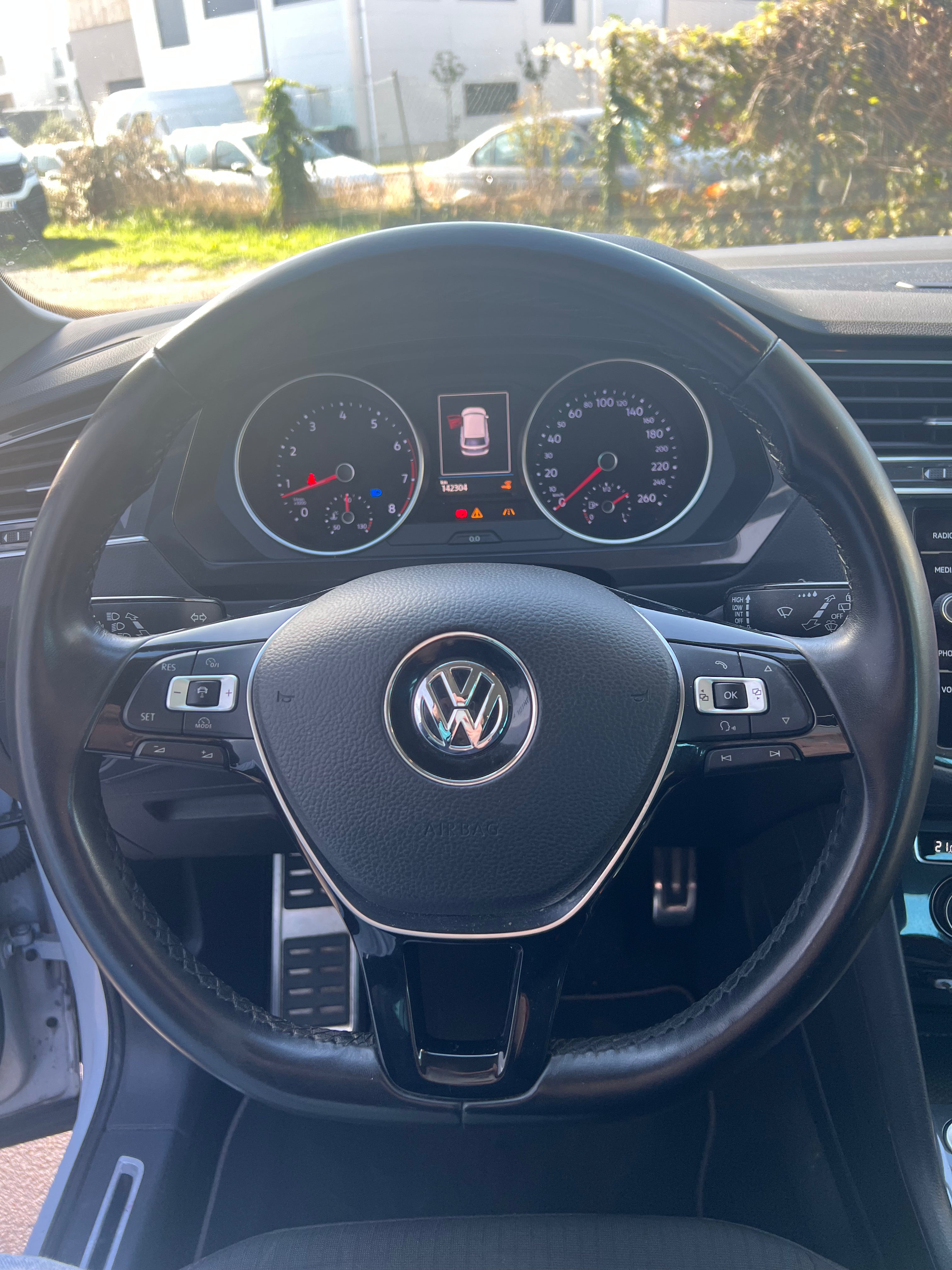 Volkswagen Tiguan 1.4 TSI 125 BLUEMOTION SOUND Volkswagen Tiguan 1.4 TSI 125 BLUEMOTION SOUND