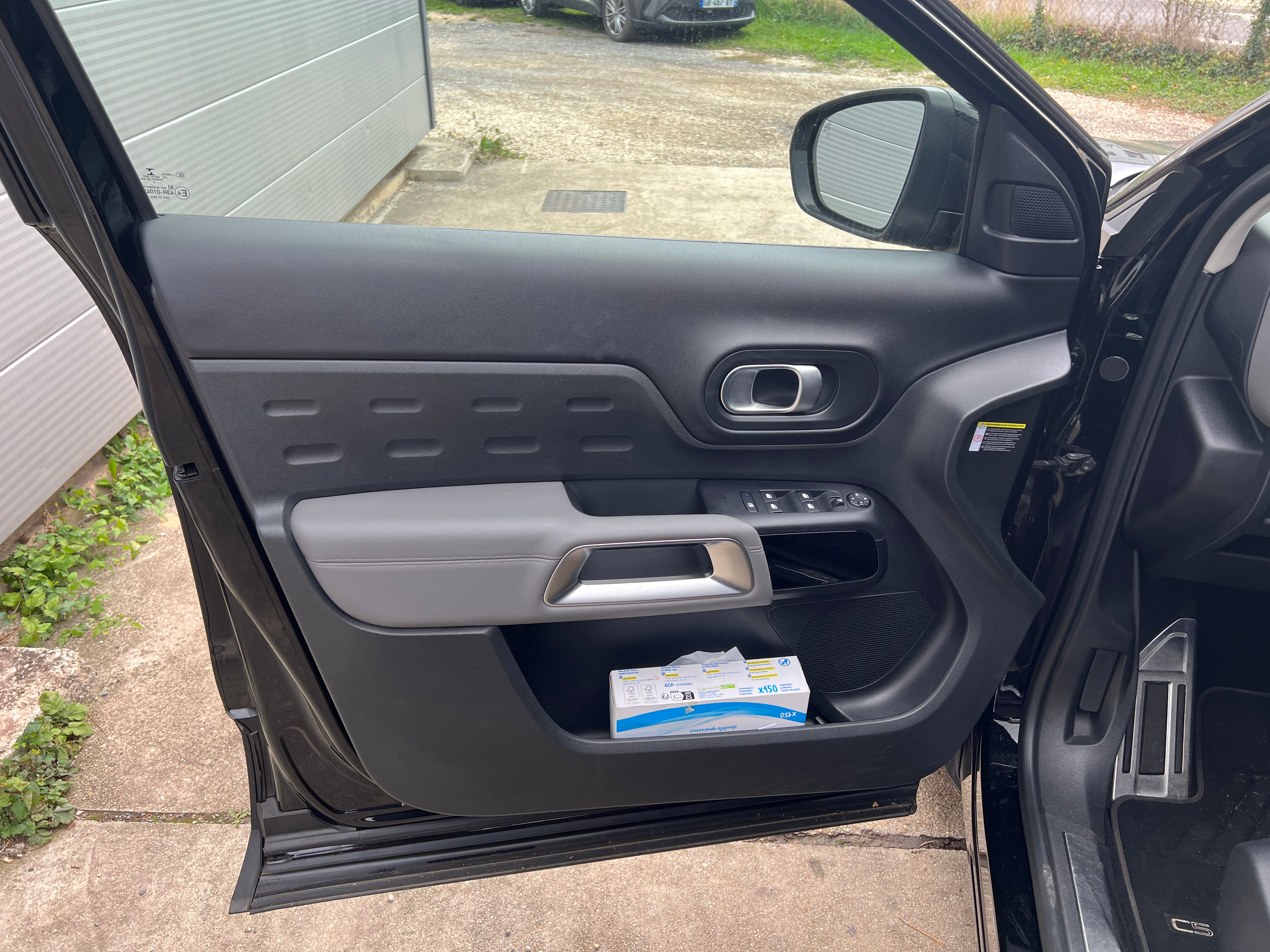 Citroen C5 Aircross 1.6 PURETECH 180 FEEL EAT BVA START-STOP Citroen C5 Aircross 1.6 PURETECH 180 FEEL EAT BVA START-STOP