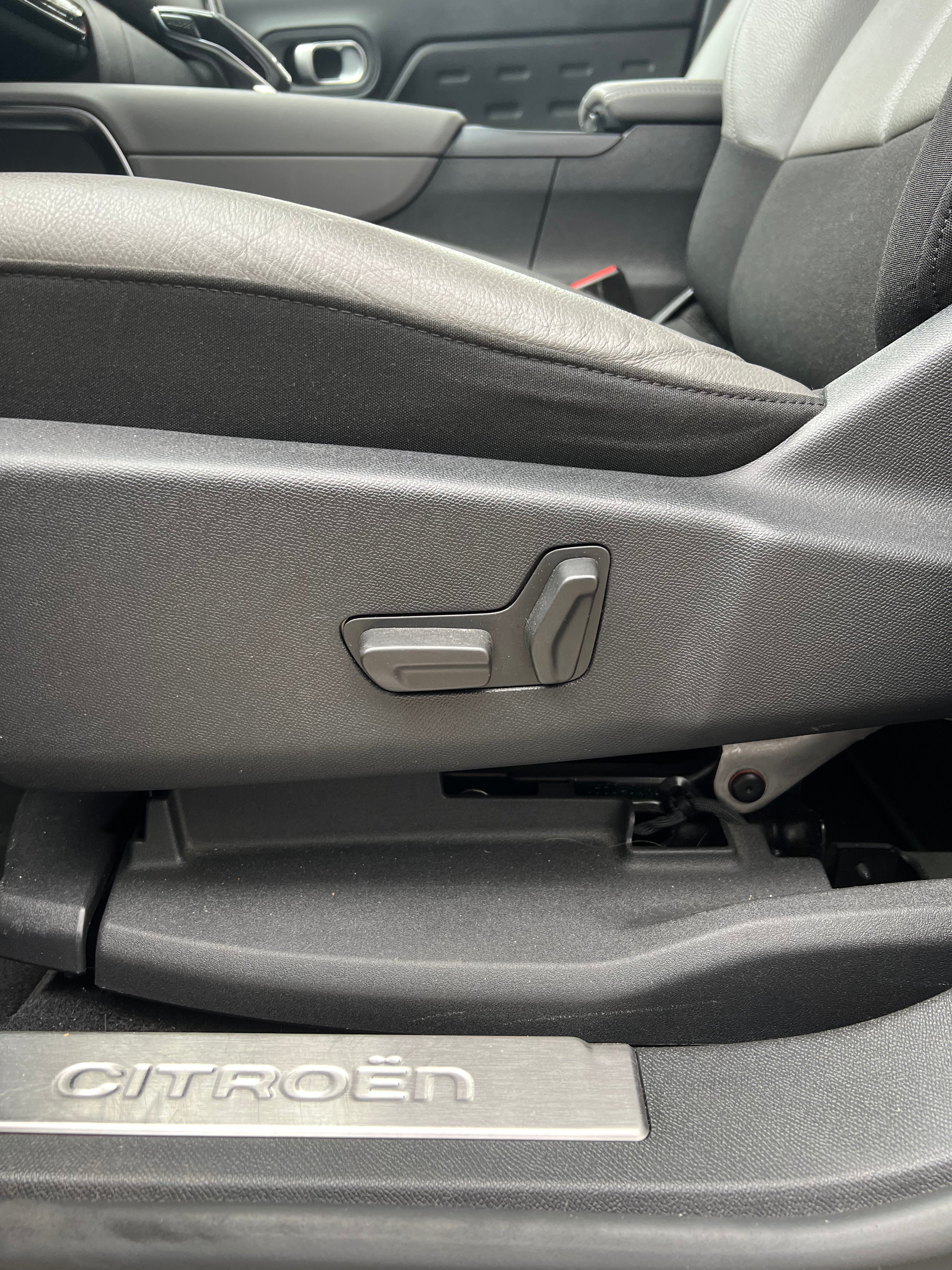 Citroen C5 Aircross 1.6 PURETECH 180 FEEL EAT BVA START-STOP Citroen C5 Aircross 1.6 PURETECH 180 FEEL EAT BVA START-STOP
