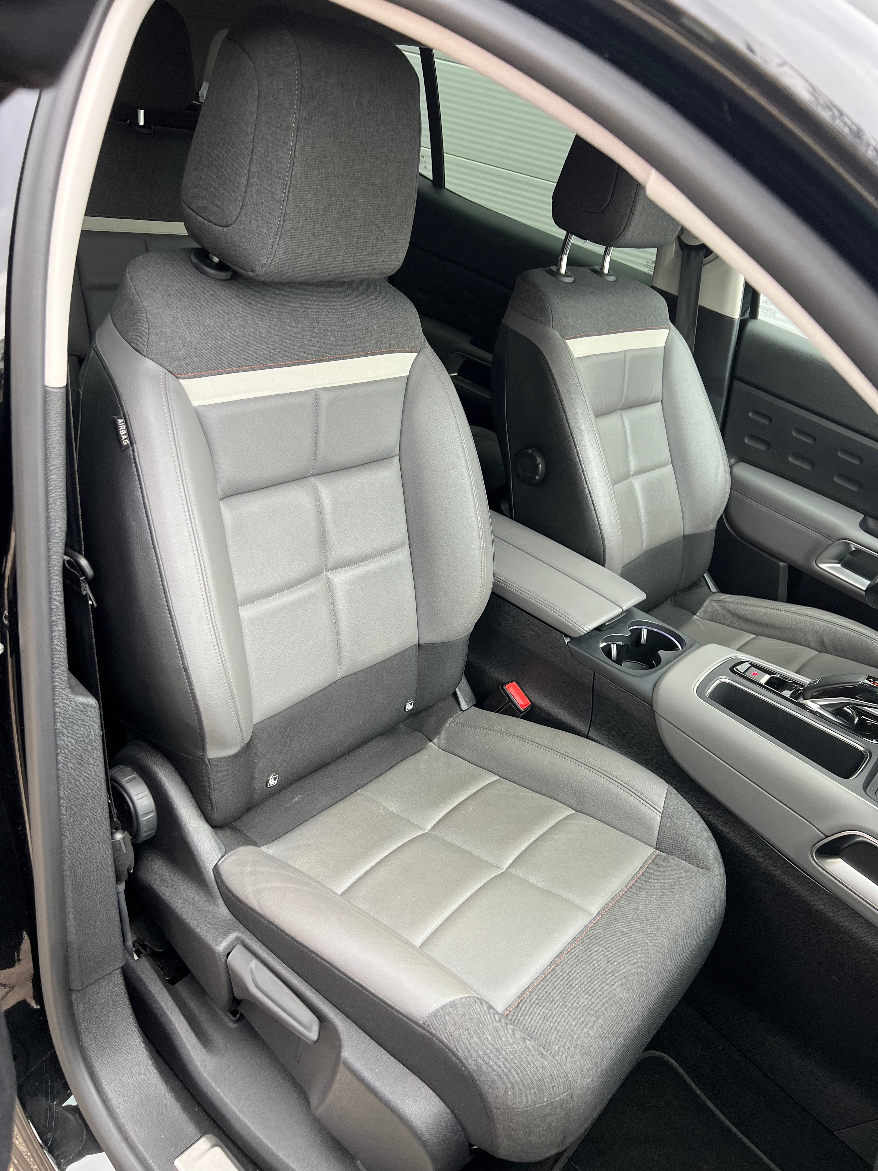 Citroen C5 Aircross 1.6 PURETECH 180 FEEL EAT BVA START-STOP Citroen C5 Aircross 1.6 PURETECH 180 FEEL EAT BVA START-STOP