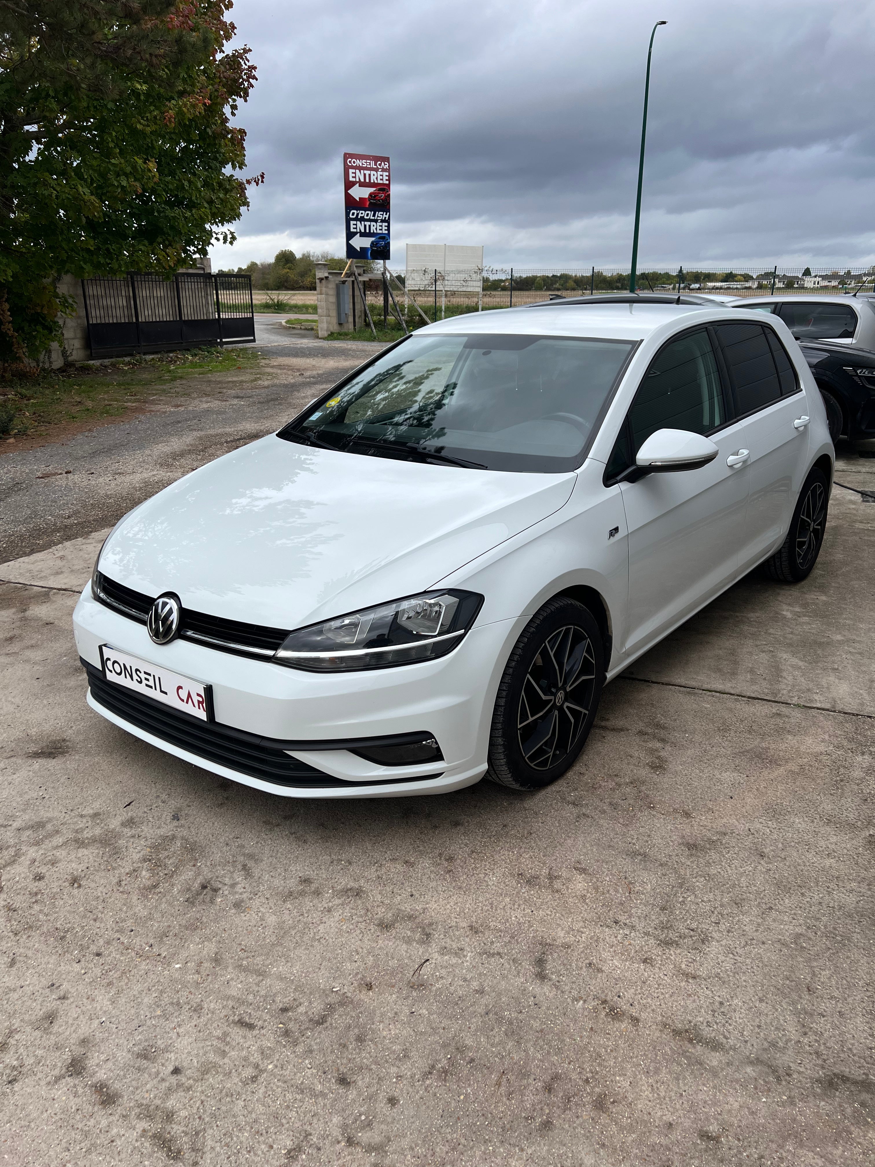 Volkswagen Golf 7 1.6 TDI 115 BLUEMOTION BUSINESS Volkswagen Golf 7 1.6 TDI 115 BLUEMOTION BUSINESS