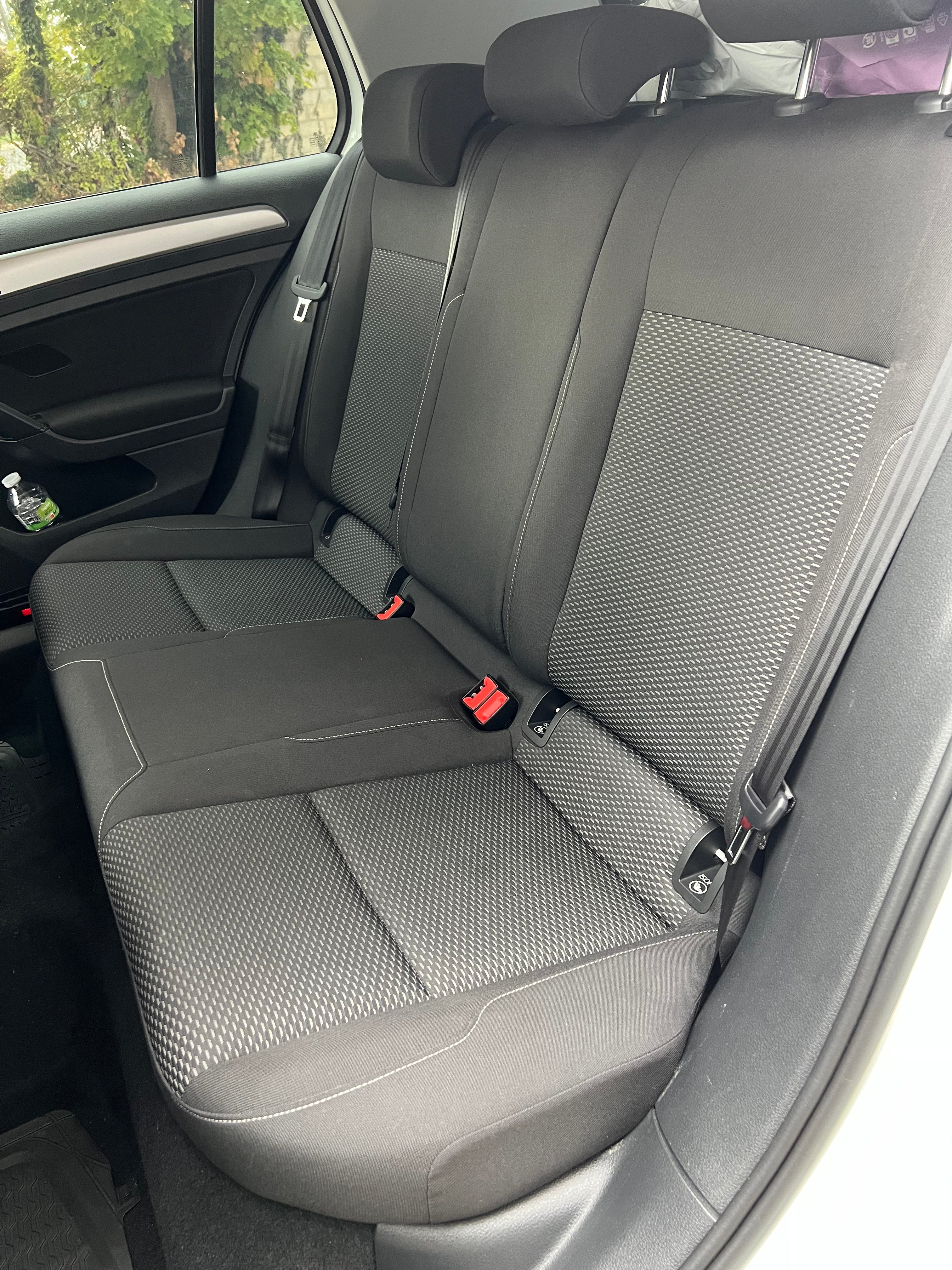 Volkswagen Golf 7 1.6 TDI 115 BLUEMOTION BUSINESS Volkswagen Golf 7 1.6 TDI 115 BLUEMOTION BUSINESS