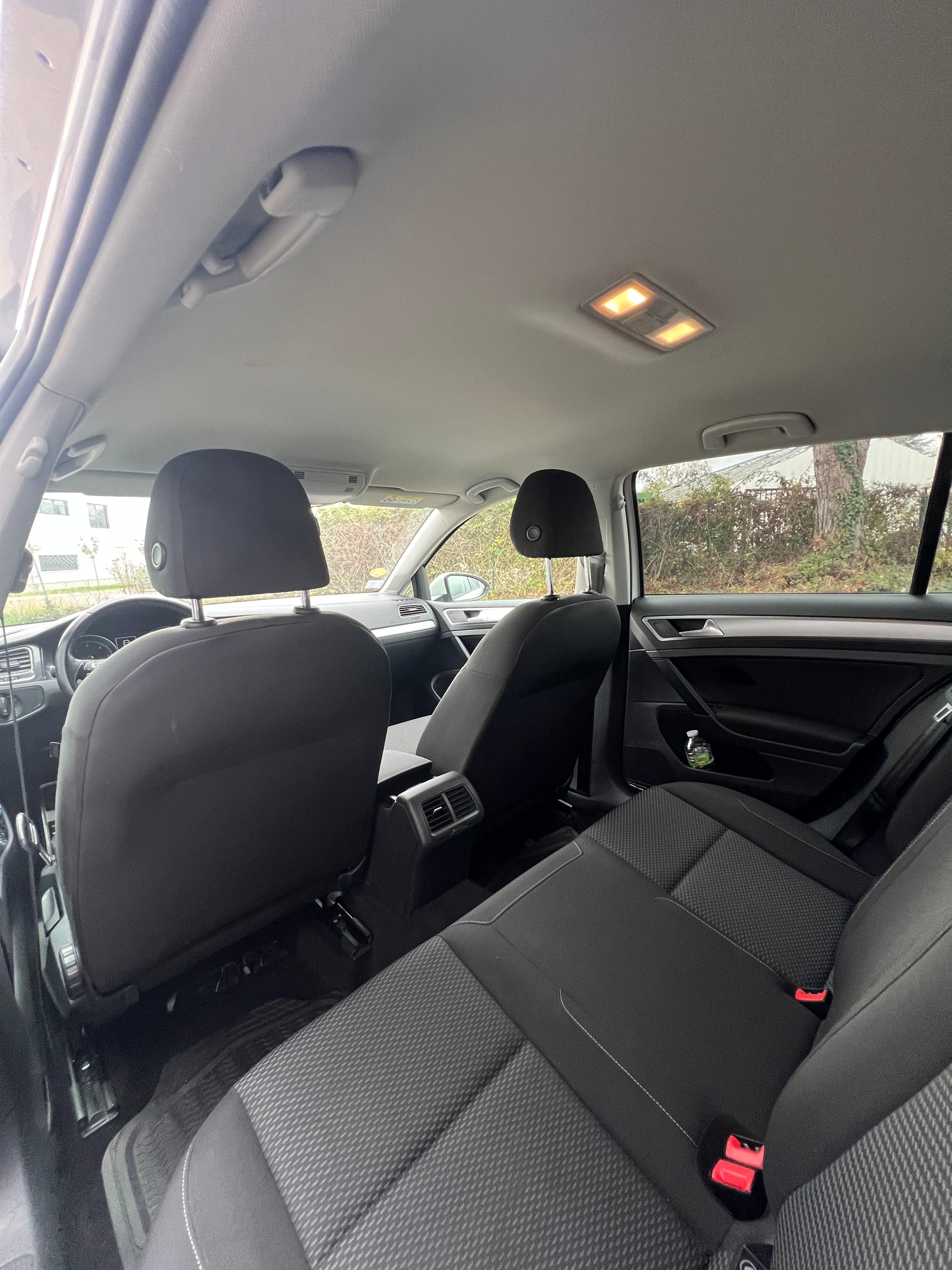 Volkswagen Golf 7 1.6 TDI 115 BLUEMOTION BUSINESS Volkswagen Golf 7 1.6 TDI 115 BLUEMOTION BUSINESS