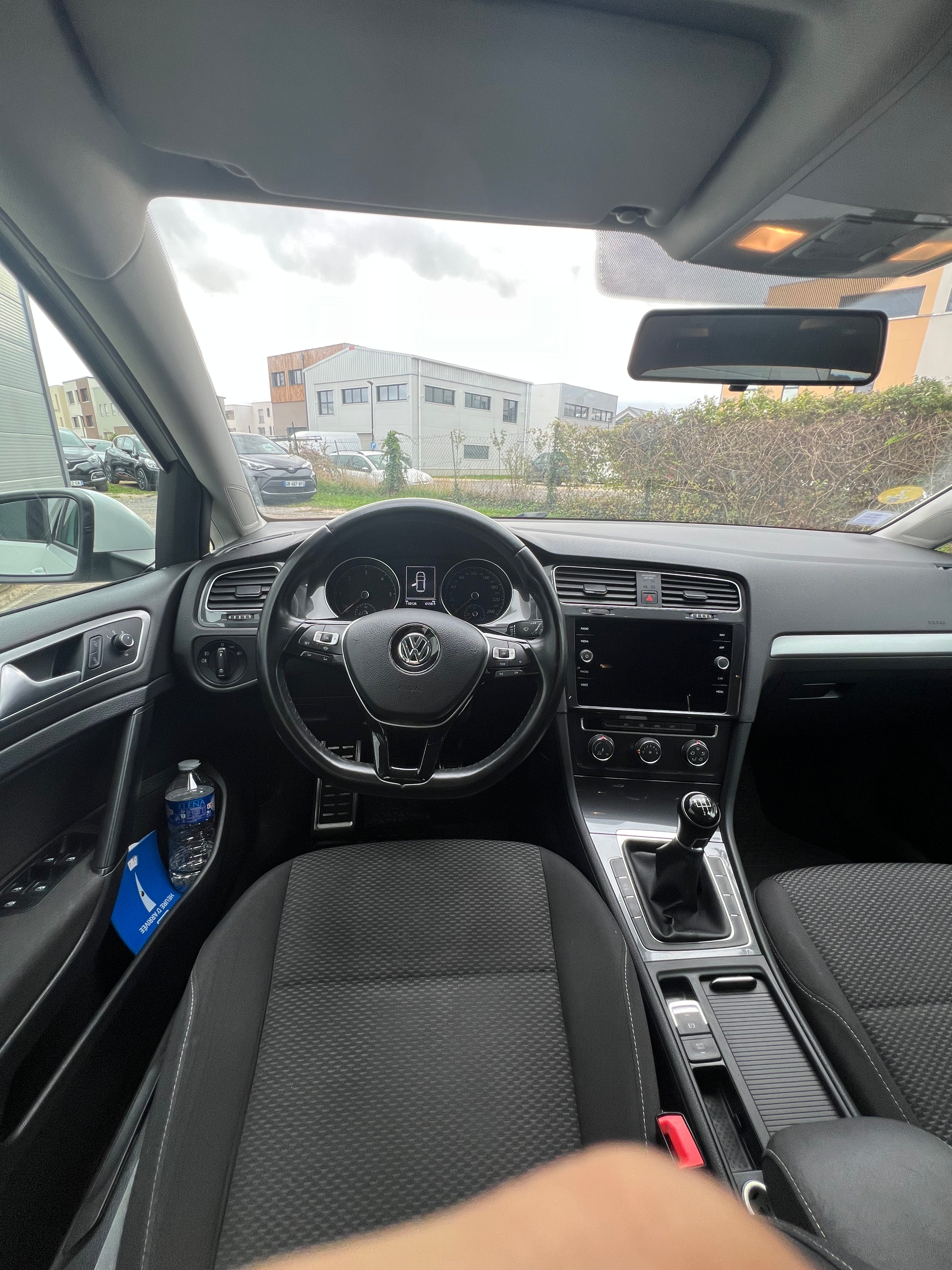Volkswagen Golf 7 1.6 TDI 115 BLUEMOTION BUSINESS Volkswagen Golf 7 1.6 TDI 115 BLUEMOTION BUSINESS