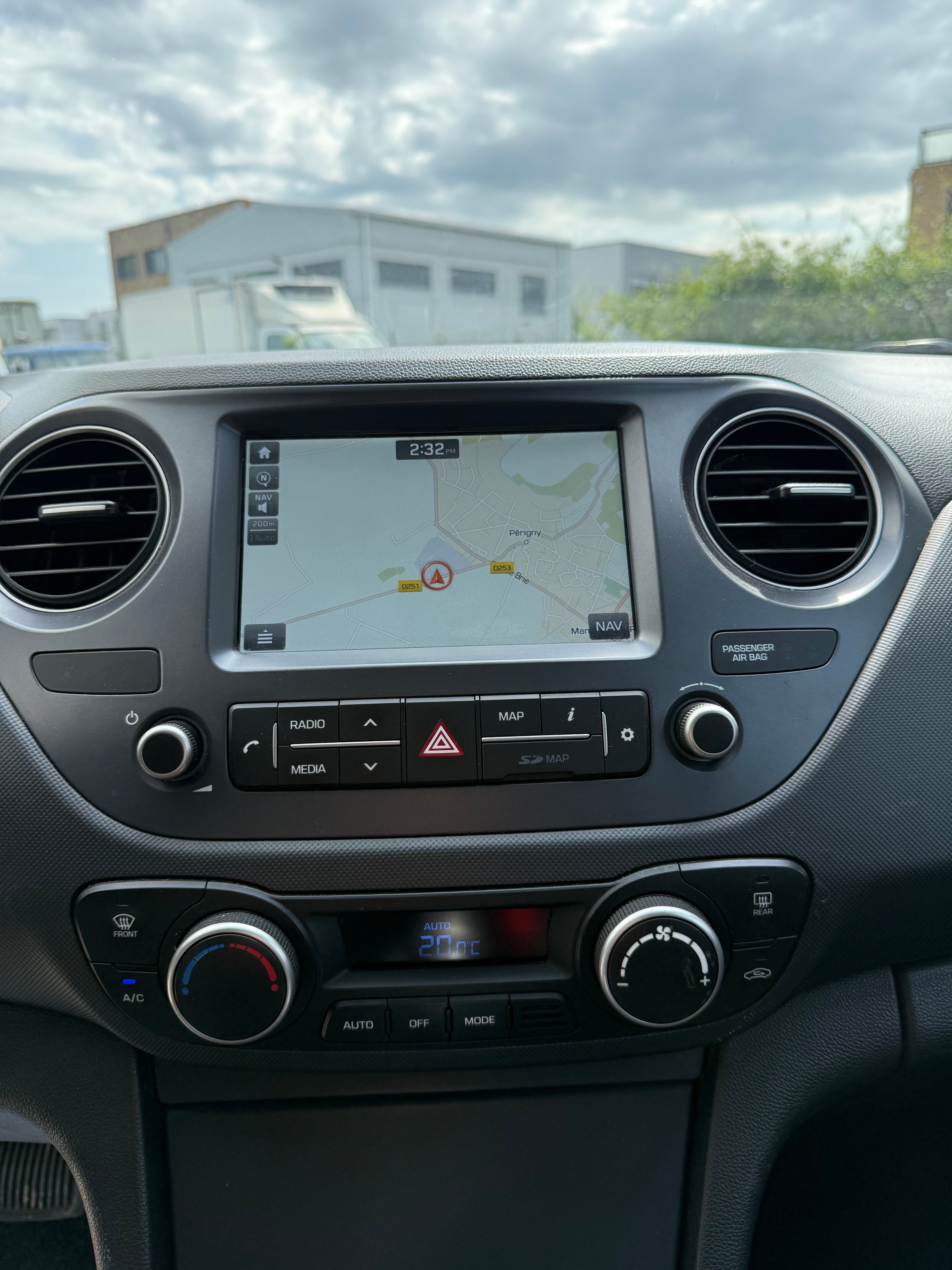 Hyundai i10 1.2 85CH BVA Hyundai i10 1.2 85CH BVA