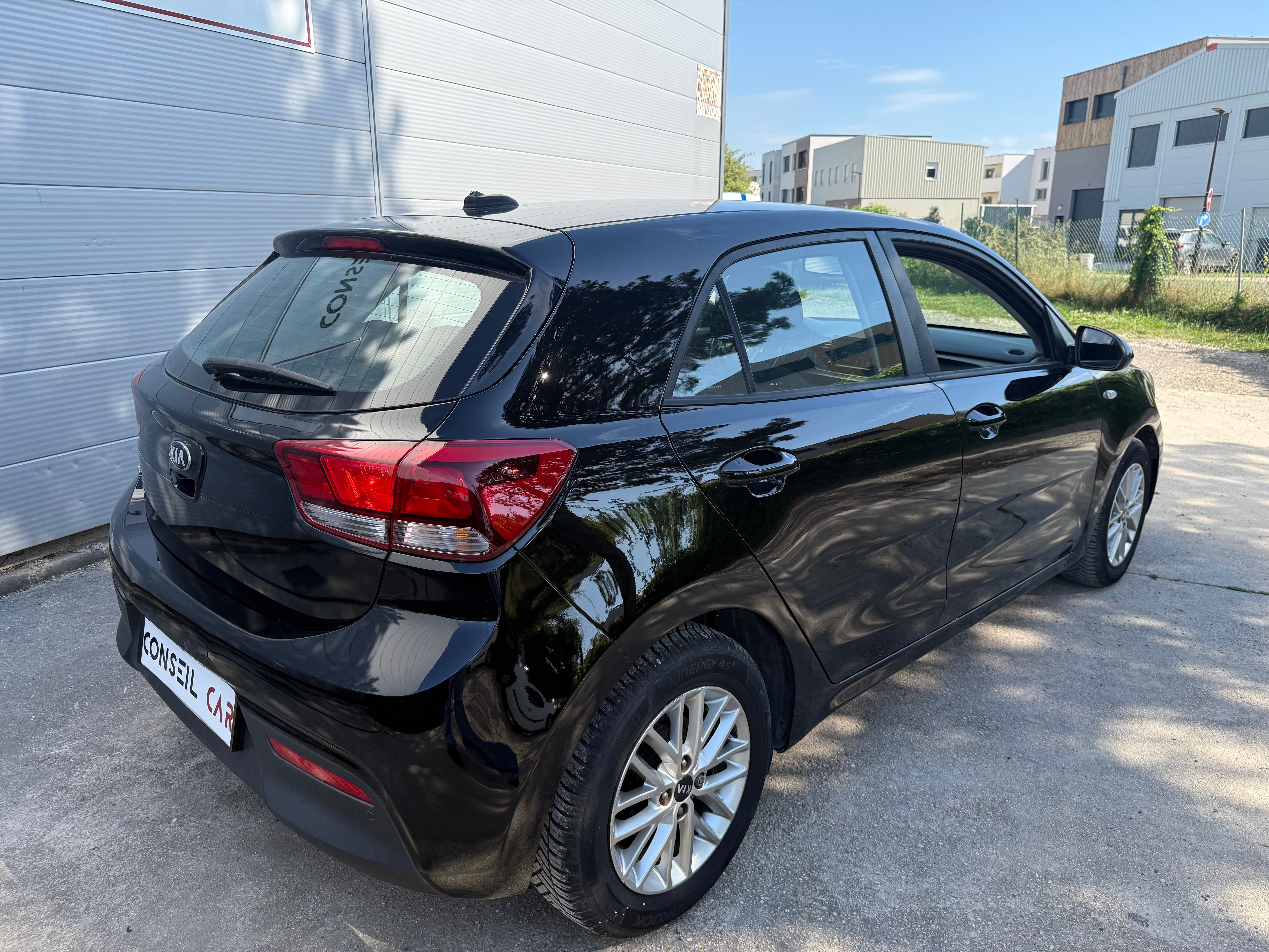 Kia Rio 1.4 MPI 100CH BVA Kia Rio 1.4 MPI 100CH BVA
