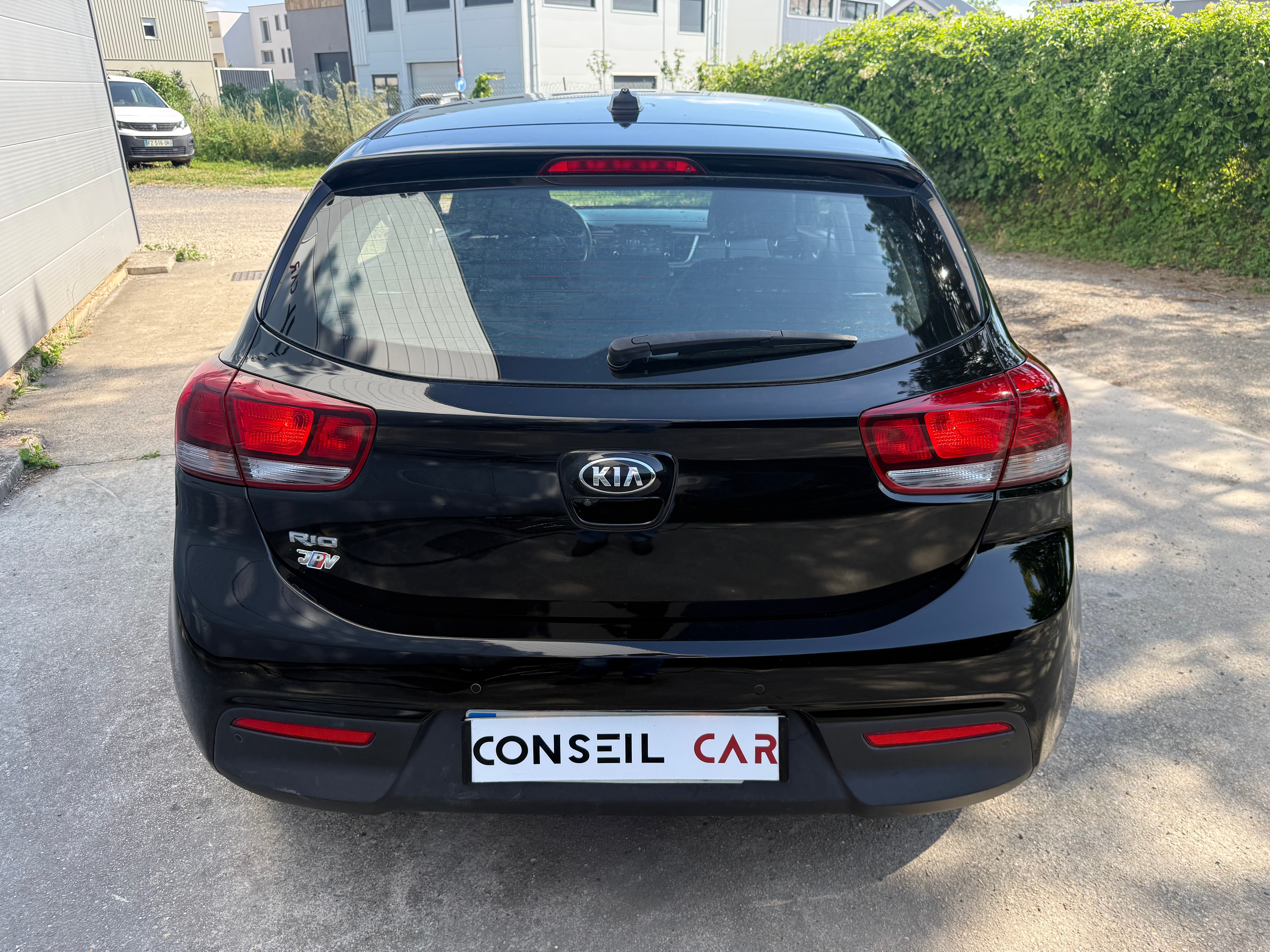 Kia Rio 1.4 MPI 100CH BVA Kia Rio 1.4 MPI 100CH BVA