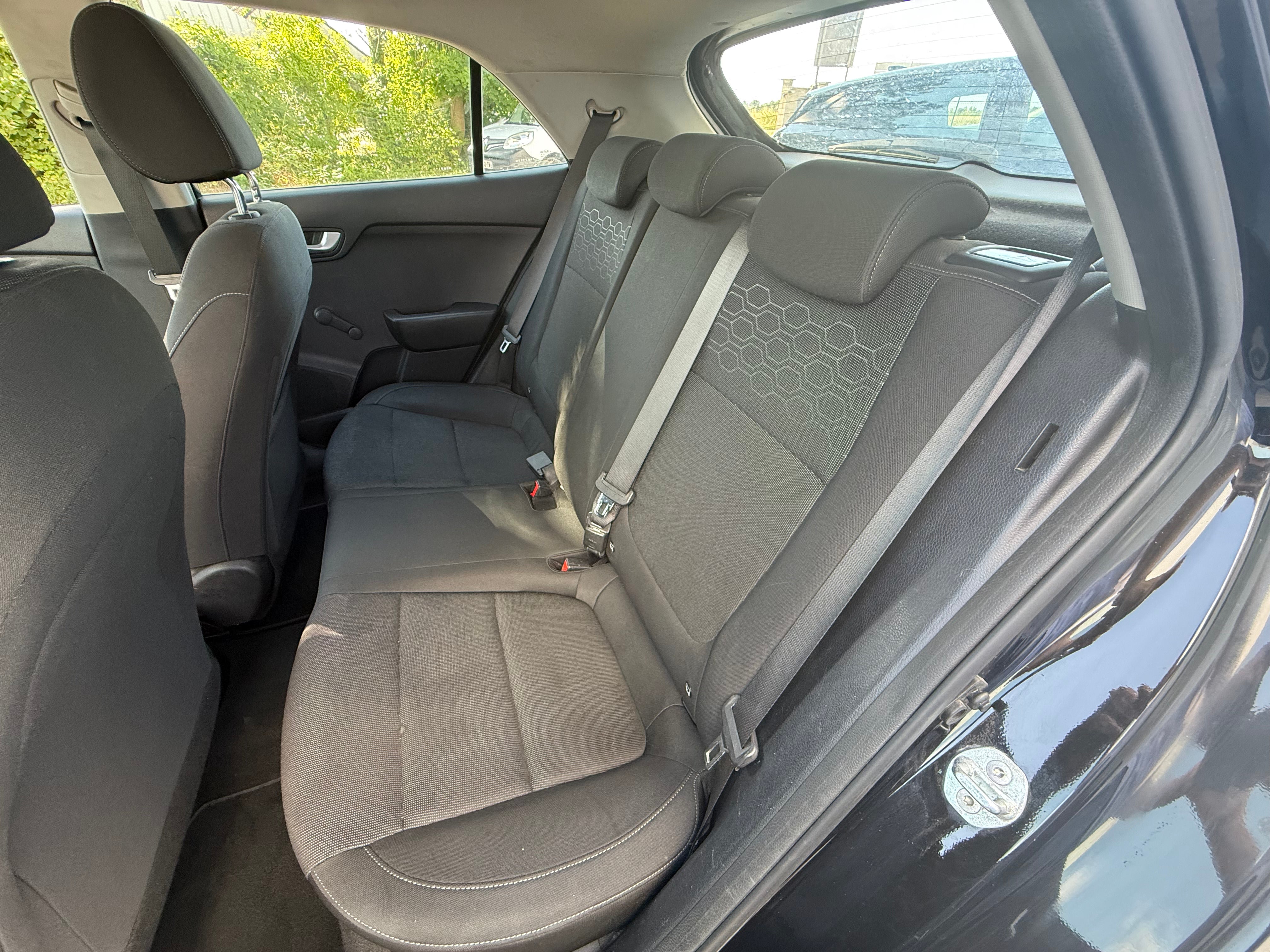 Kia Rio 1.4 MPI 100CH BVA Kia Rio 1.4 MPI 100CH BVA