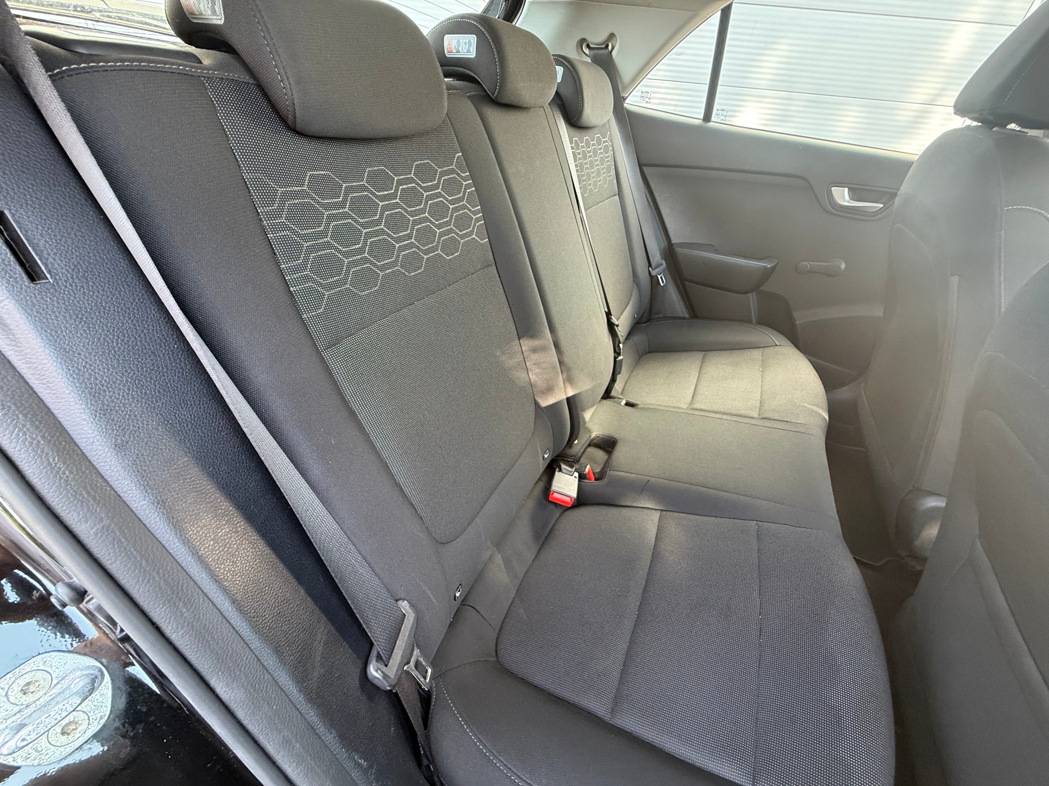 Kia Rio 1.4 MPI 100CH BVA Kia Rio 1.4 MPI 100CH BVA