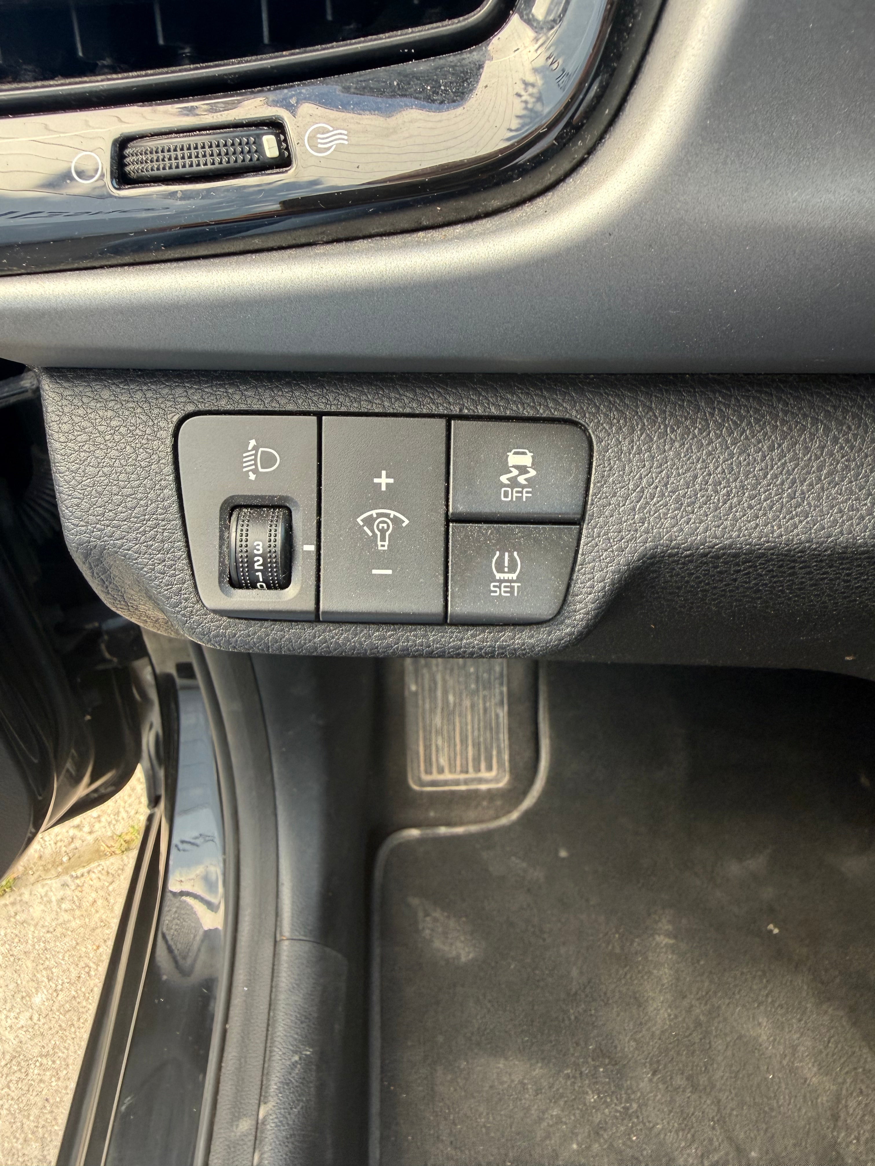 Kia Rio 1.4 MPI 100CH BVA Kia Rio 1.4 MPI 100CH BVA
