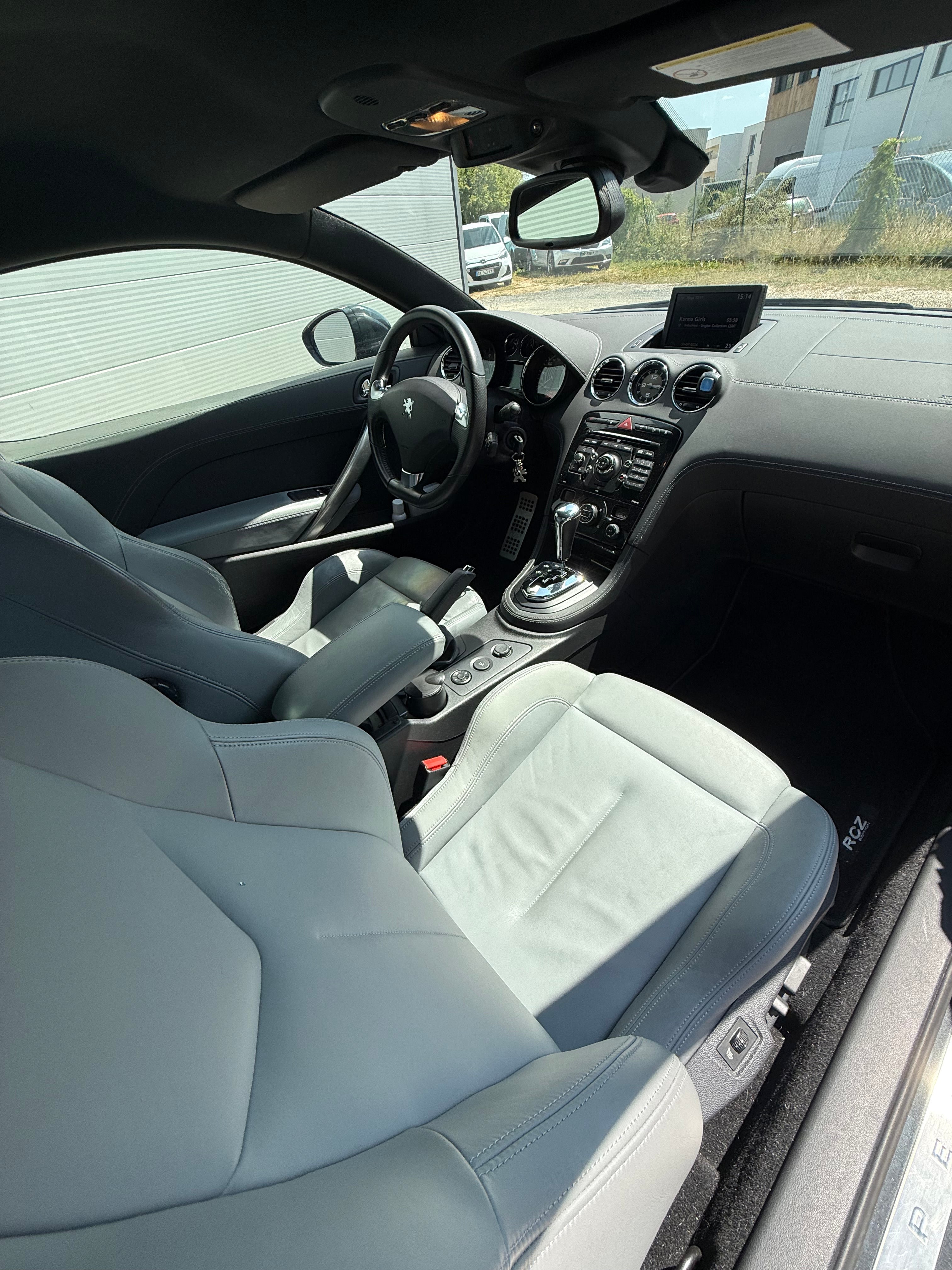 Peugeot RCZ 155CH Peugeot RCZ 155CH