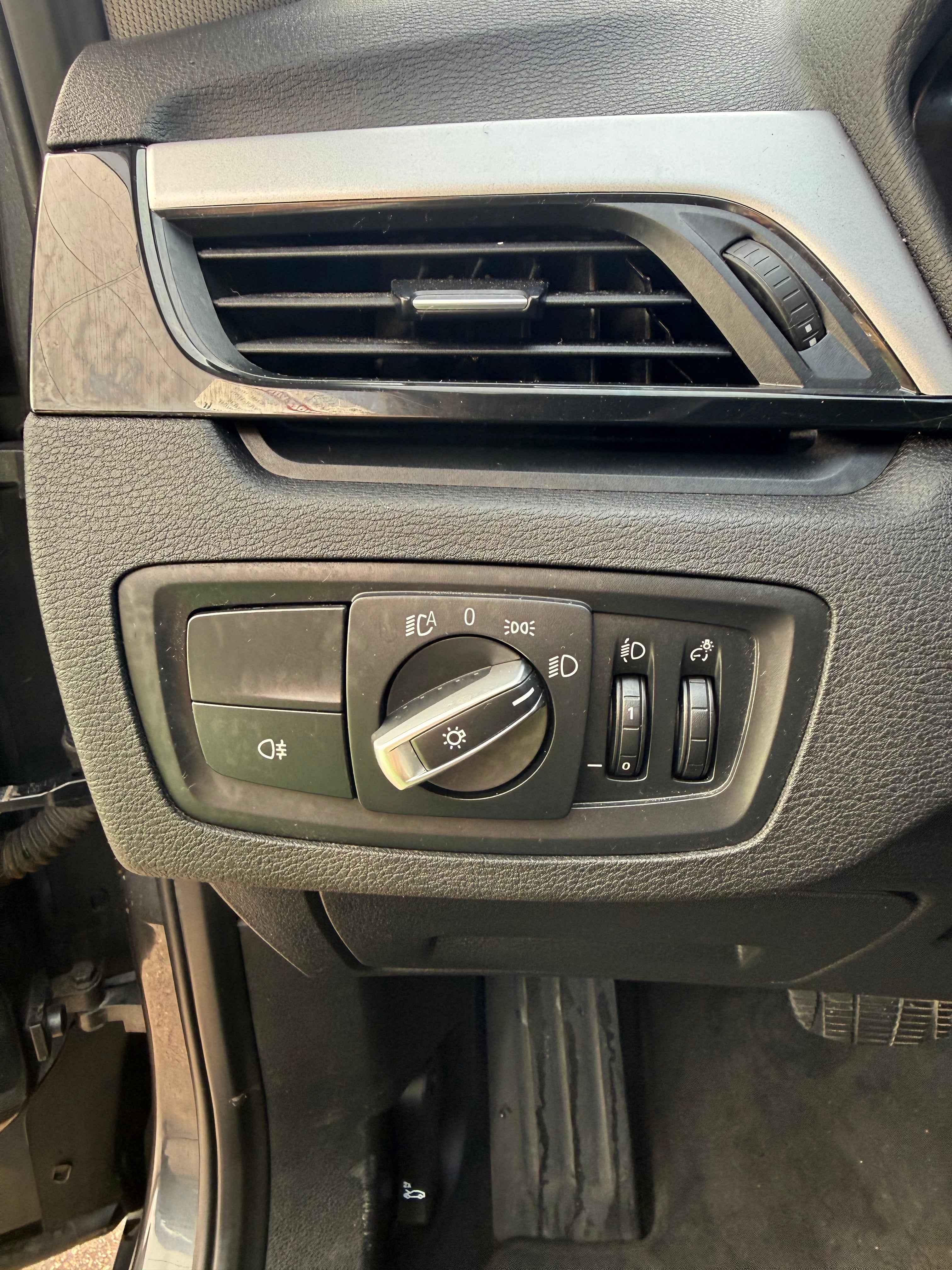 BMW X1 1.8 D 150 BUSINESS DESIGN SDRIVE BMW X1 1.8 D 150 BUSINESS DESIGN SDRIVE
