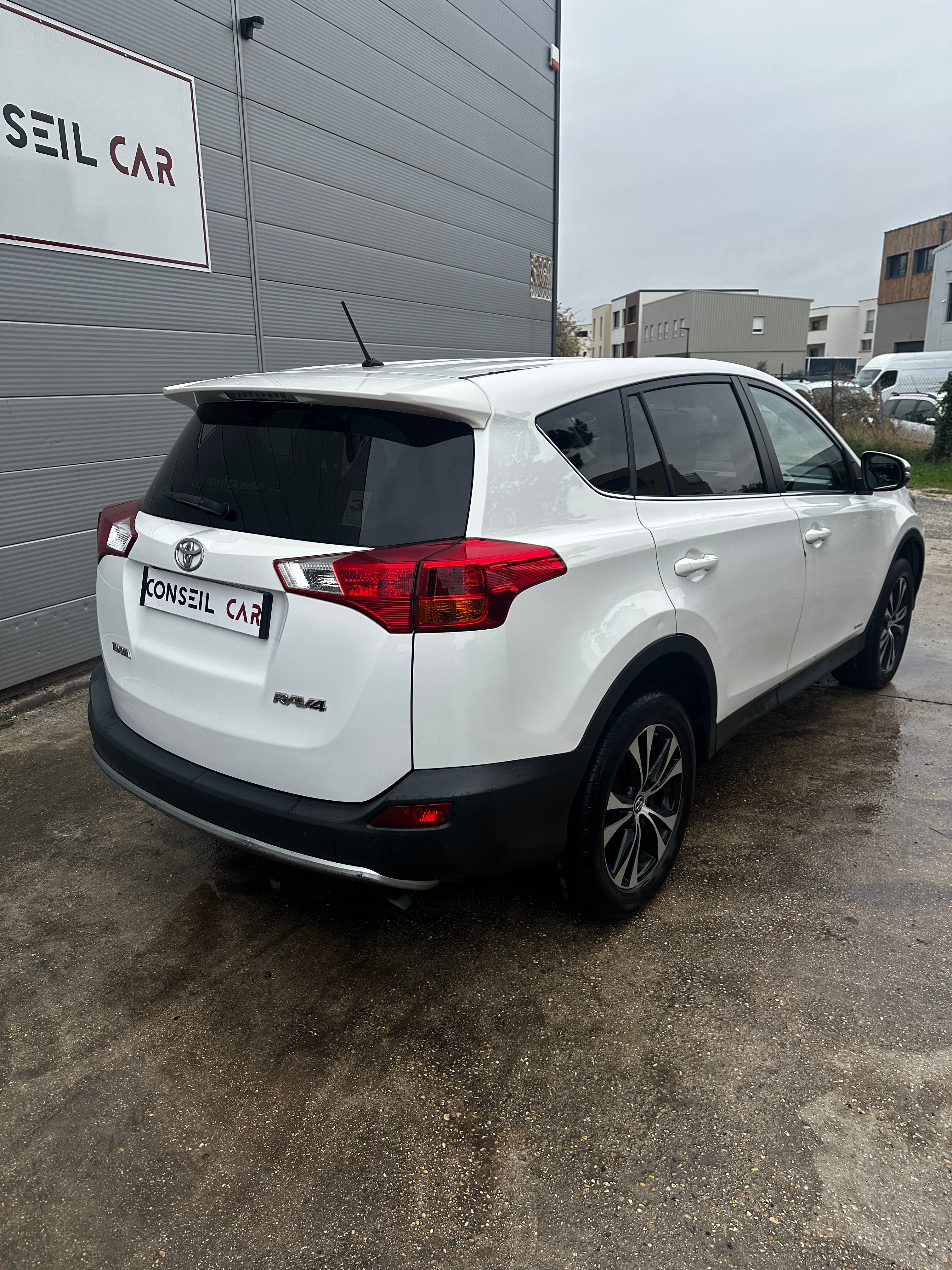 TOYOTA RAV4 2.0 125ch Life édition 4X2 TOYOTA RAV4 2.0 125ch Life édition 4X2