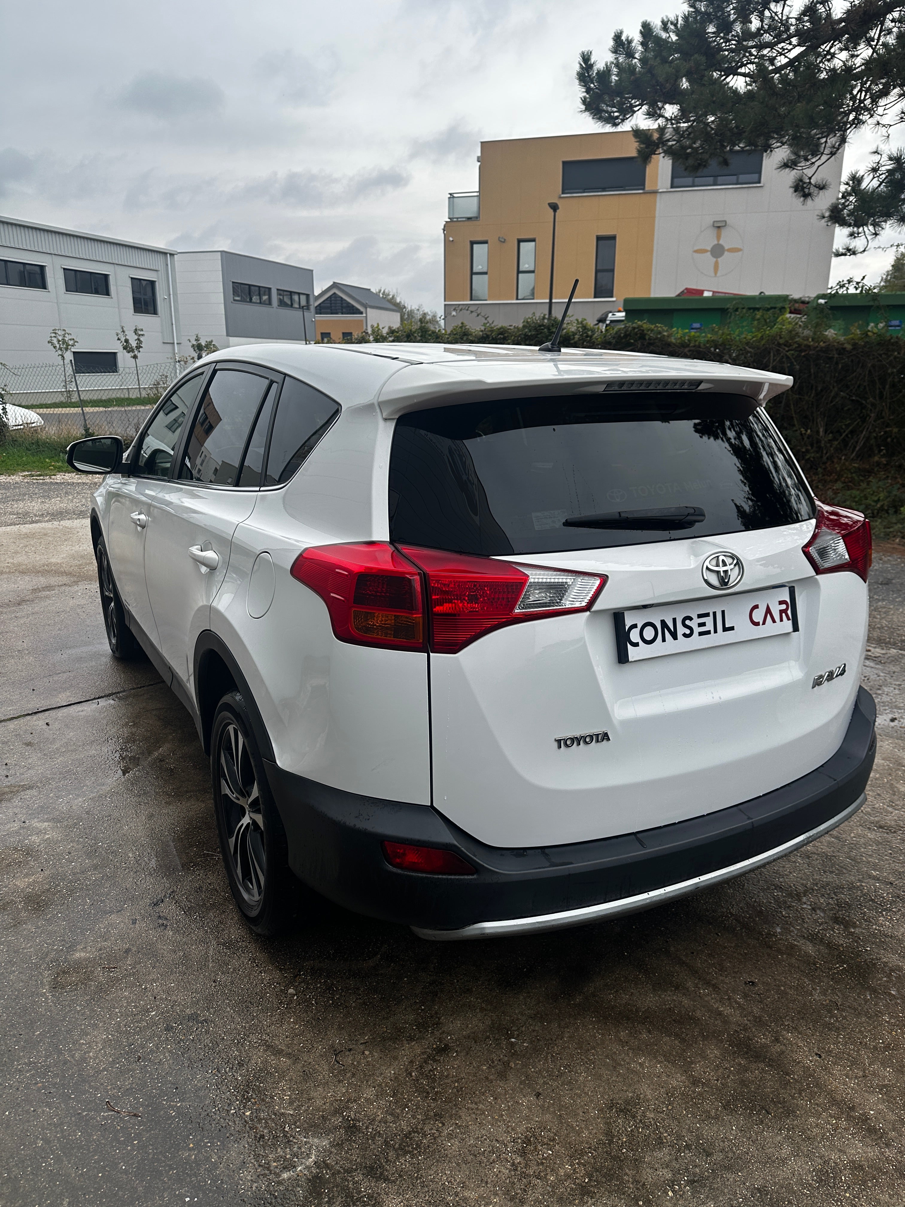 TOYOTA RAV4 2.0 125ch Life édition 4X2 TOYOTA RAV4 2.0 125ch Life édition 4X2