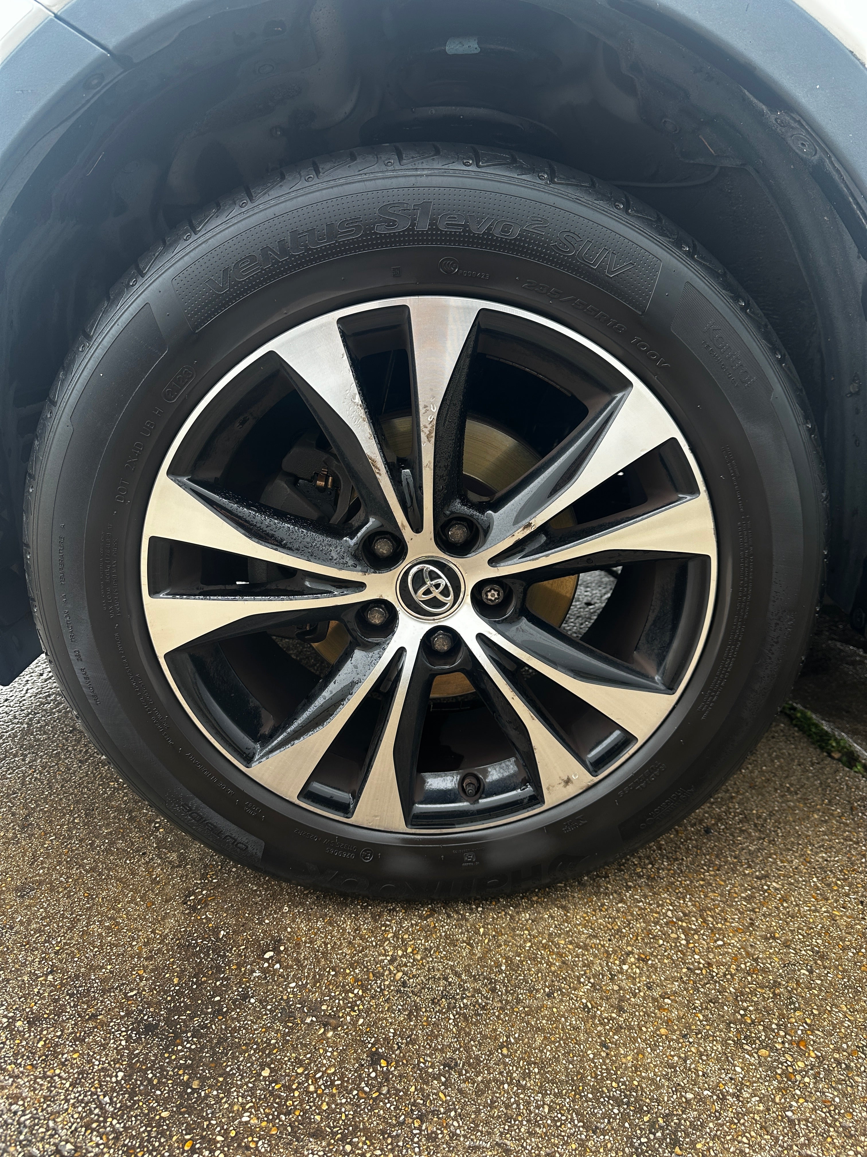 TOYOTA RAV4 2.0 125ch Life édition 4X2 TOYOTA RAV4 2.0 125ch Life édition 4X2