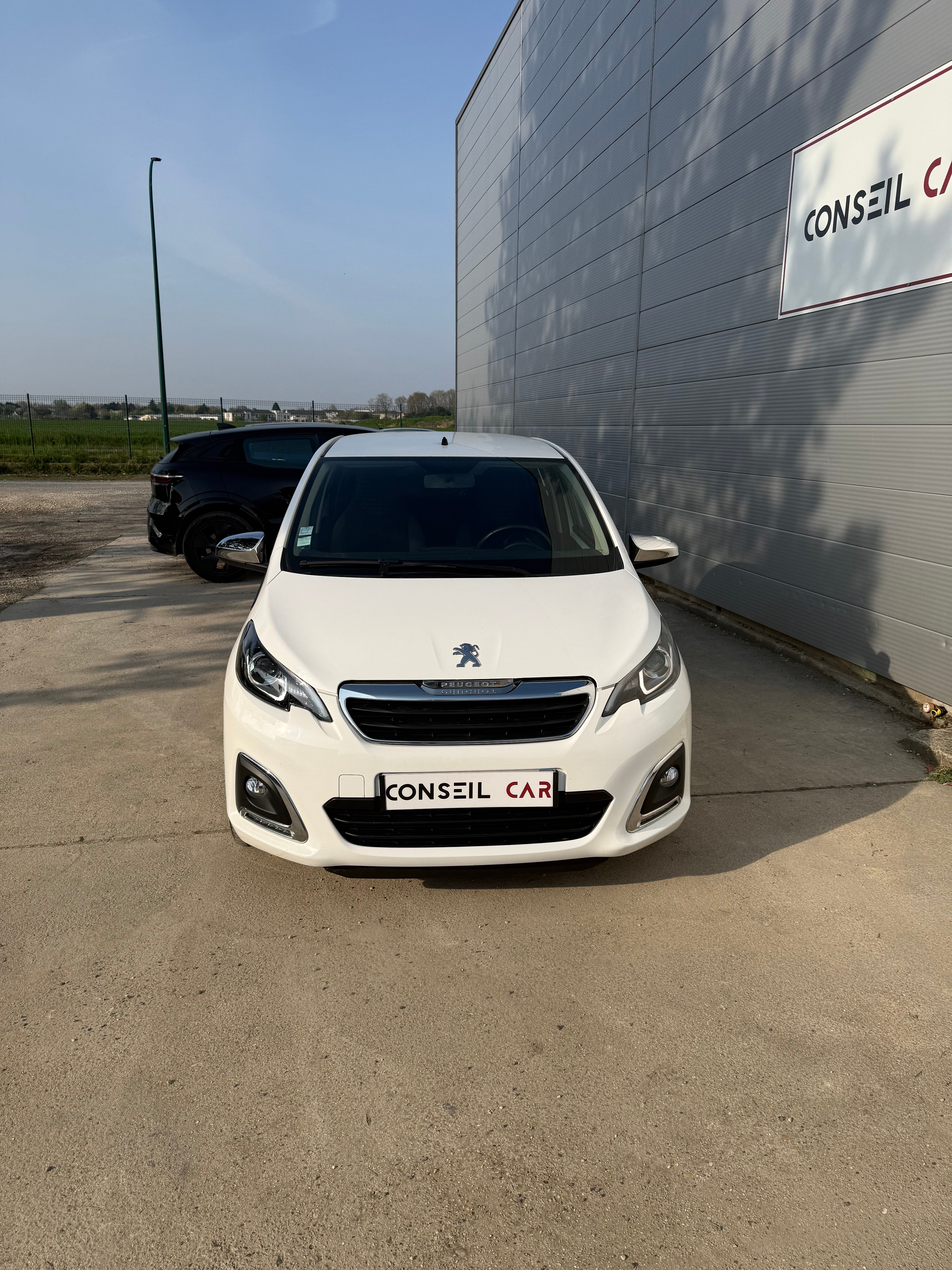 Peugeot 108 1.0 VTi 72ch Style Peugeot 108 1.0 VTi 72ch Style