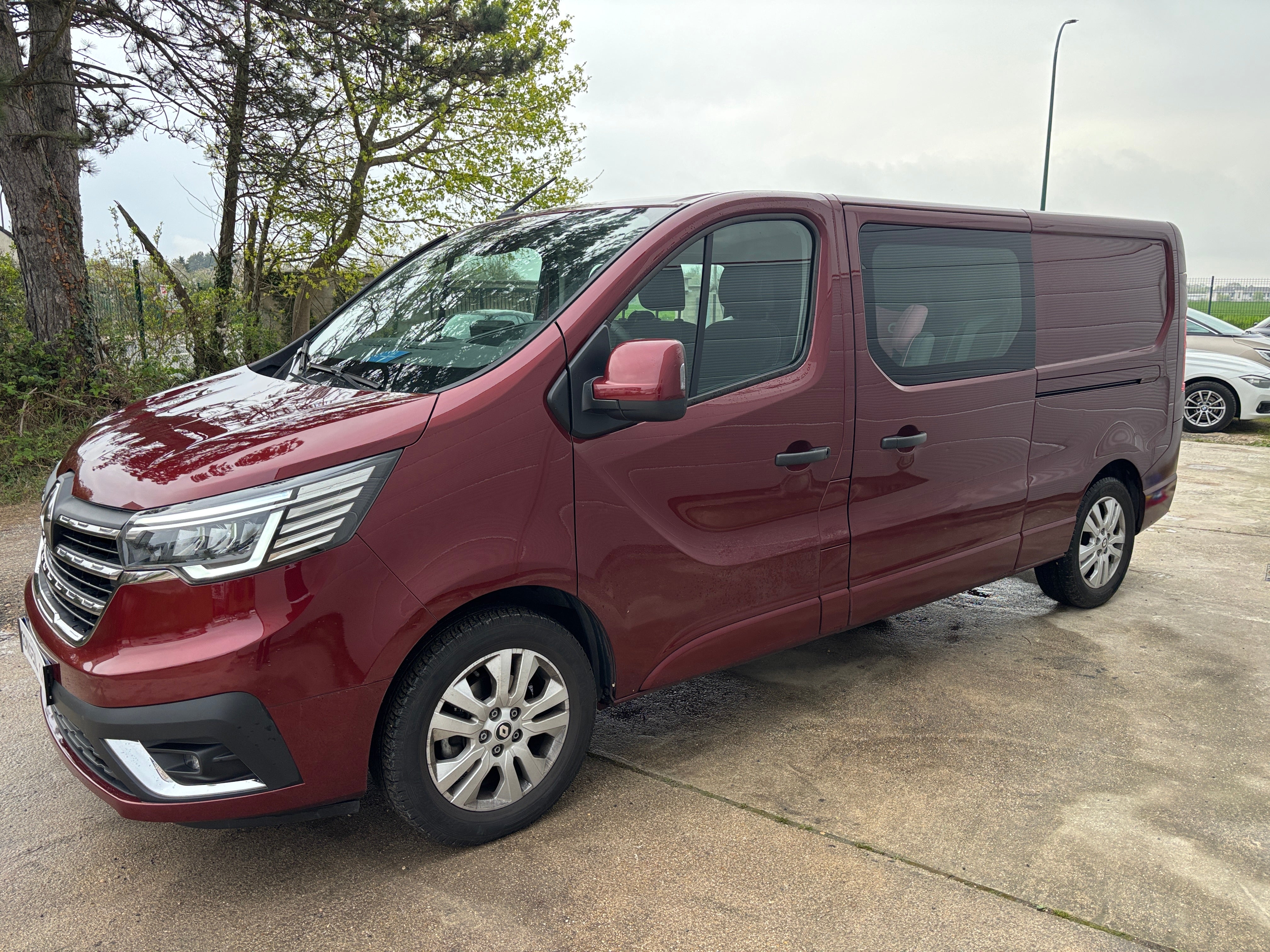 Renault Trafic L1H1 2.1 DCI 150 BVA Renault Trafic L1H1 2.1 DCI 150 BVA
