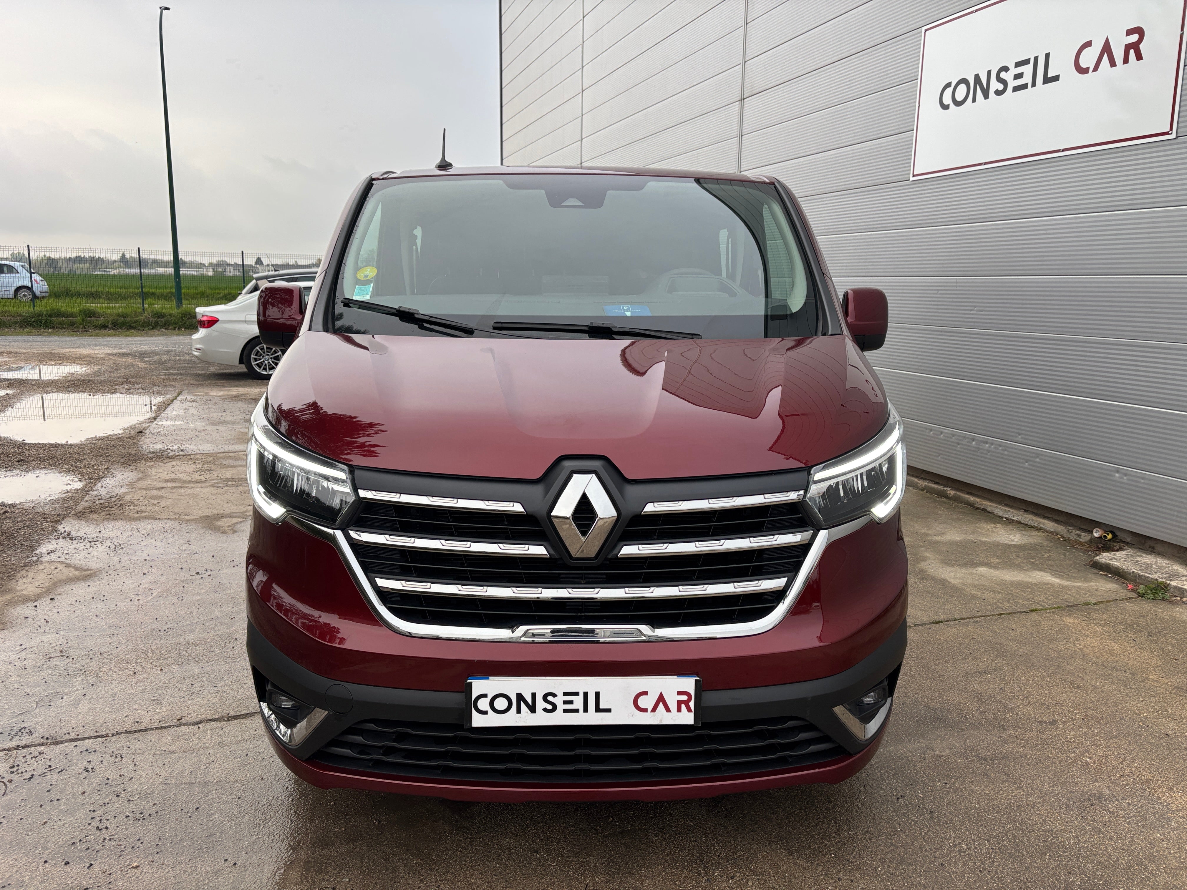 Renault Trafic L1H1 2.1 DCI 150 BVA Renault Trafic L1H1 2.1 DCI 150 BVA