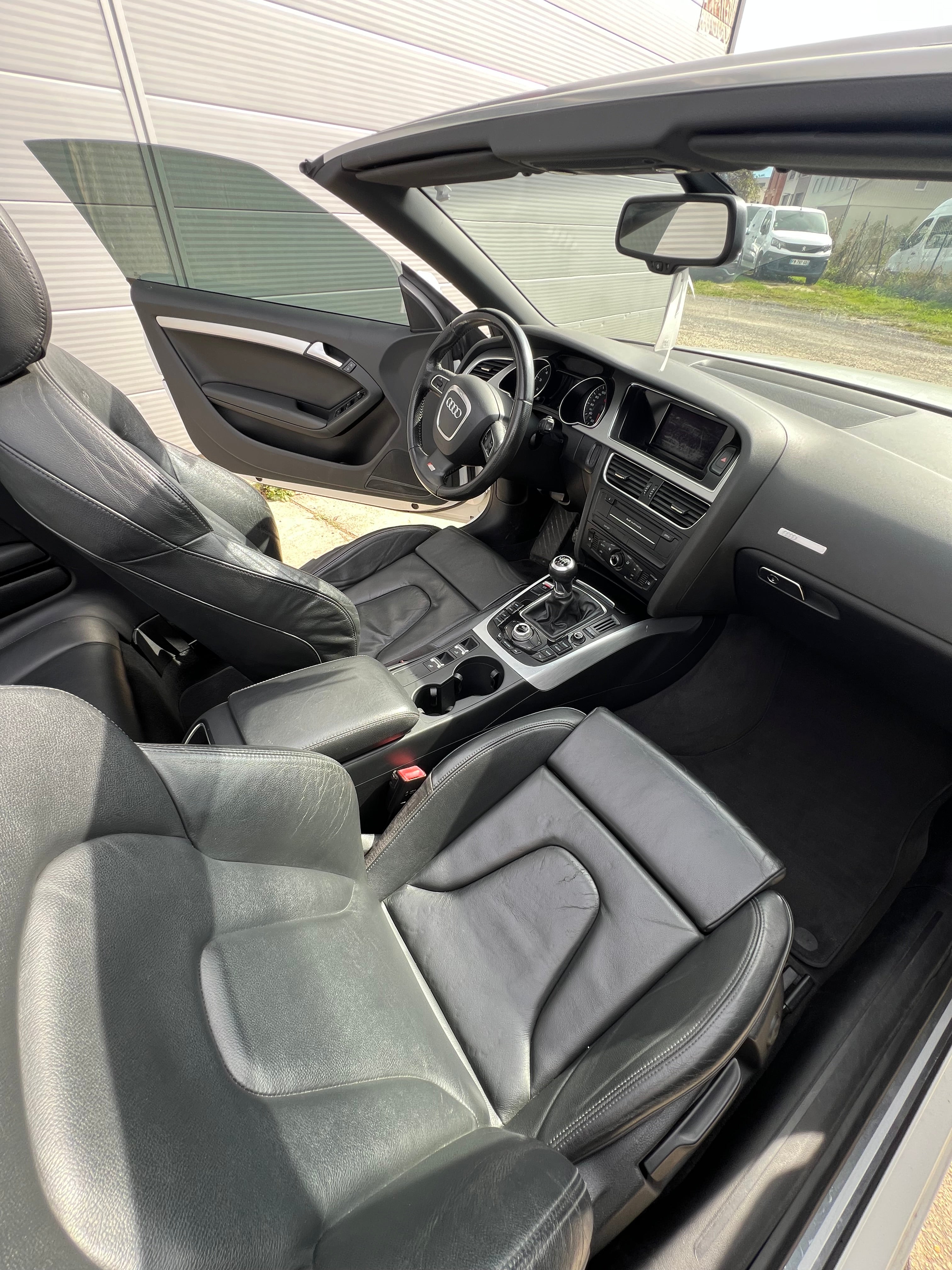 Audi A5 Cabriolet 2.0 TFSI 210 S-LINE Audi A5 Cabriolet 2.0 TFSI 210 S-LINE