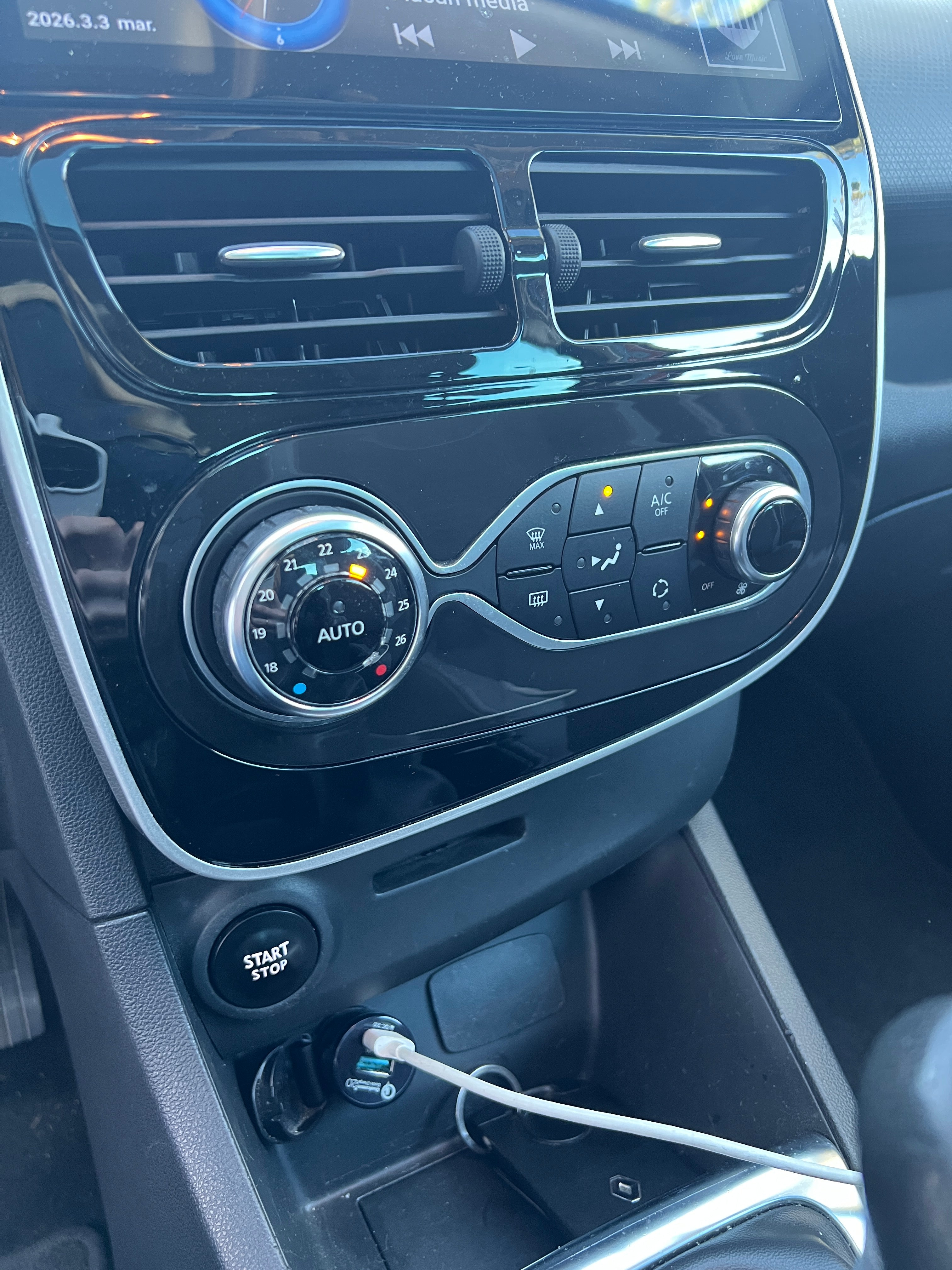 Renault Clio 1.5 DCI 90ch Renault Clio 1.5 DCI 90ch