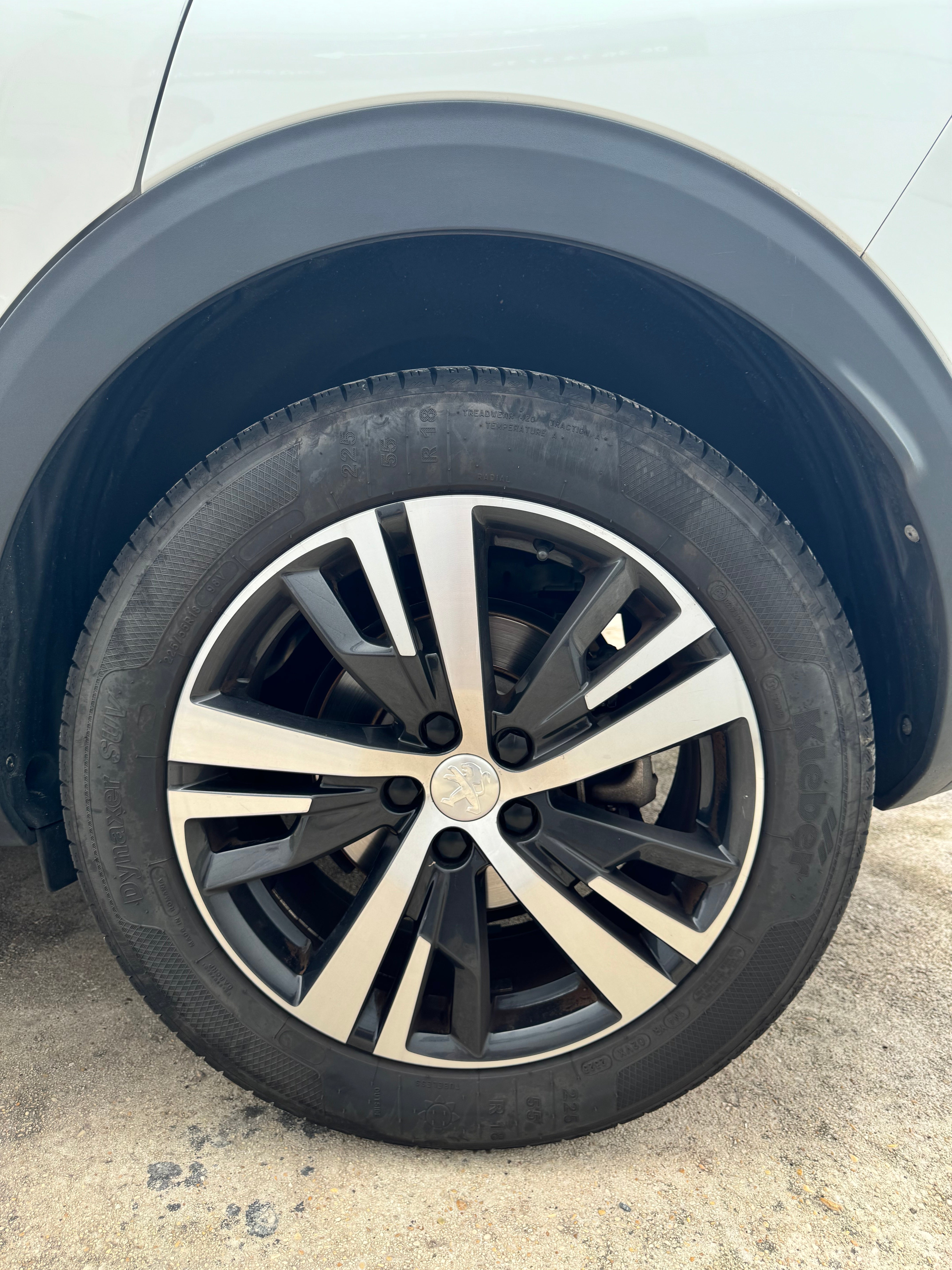 Peugeot 3008 1.6 180CH GT Line EAT8 Peugeot 3008 1.6 180CH GT Line EAT8