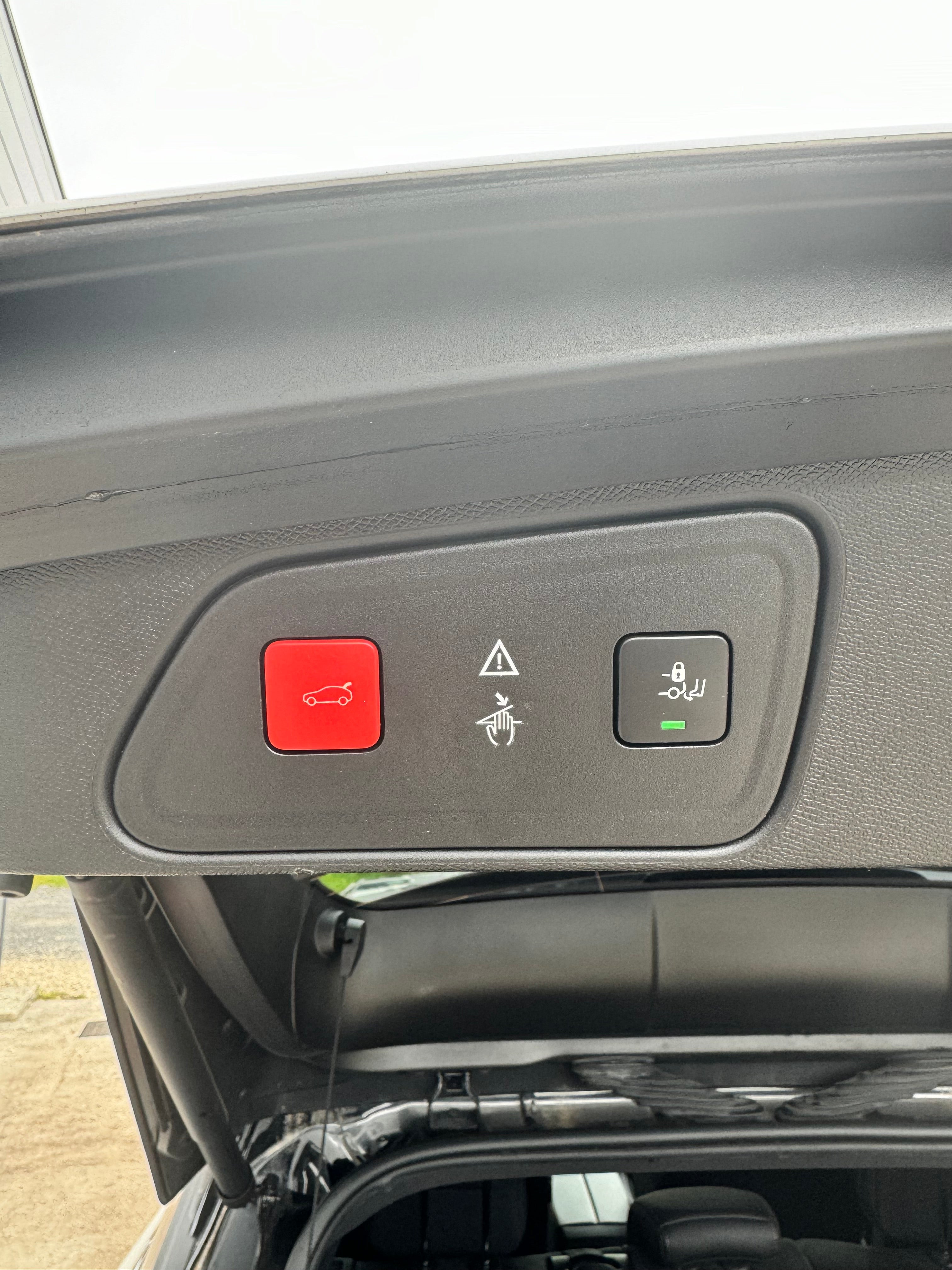 Peugeot 3008 1.6 180CH GT Line EAT8 Peugeot 3008 1.6 180CH GT Line EAT8