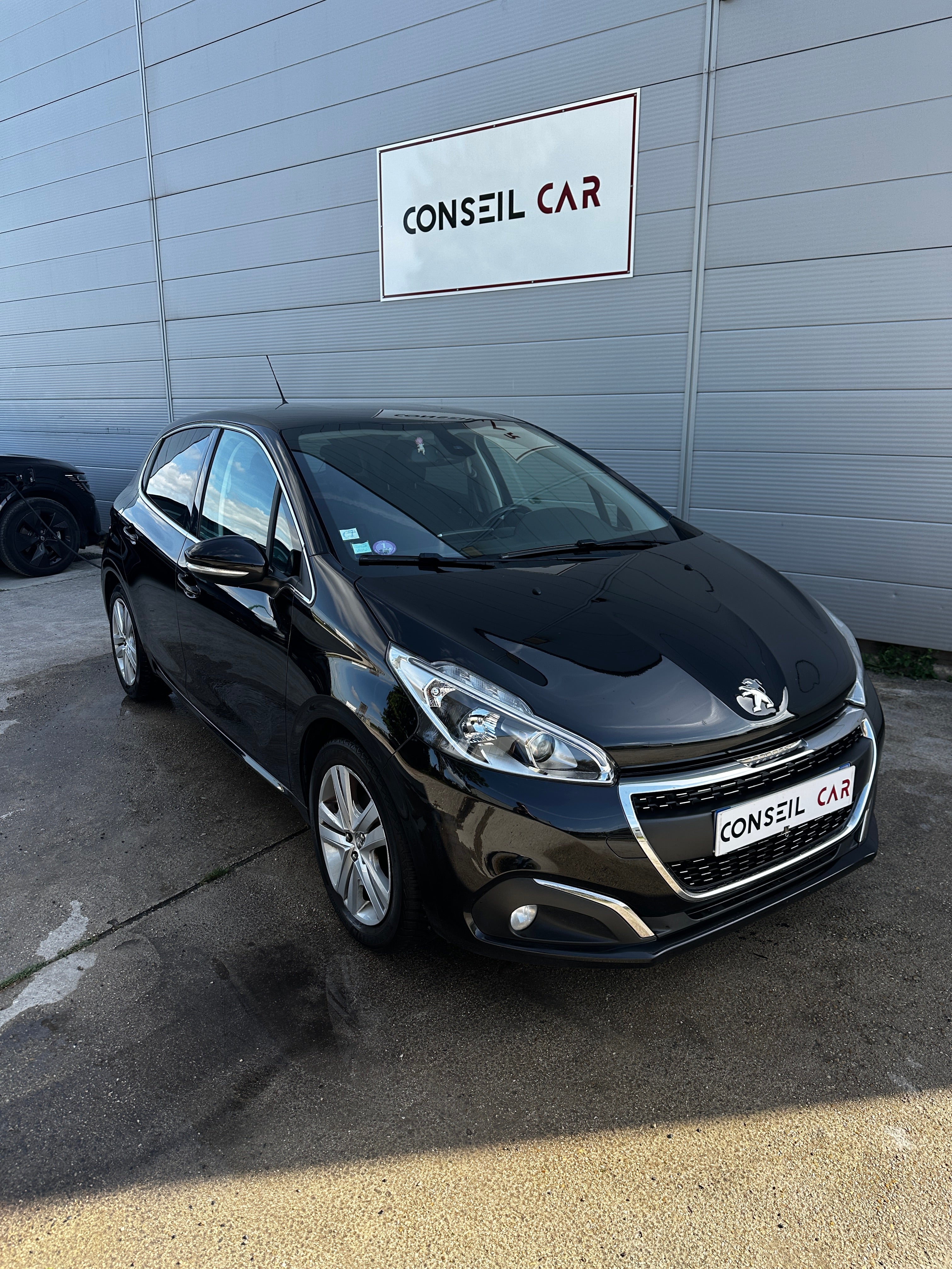 Peugeot 208 1.2 PureTech 110CH Peugeot 208 1.2 PureTech 110CH