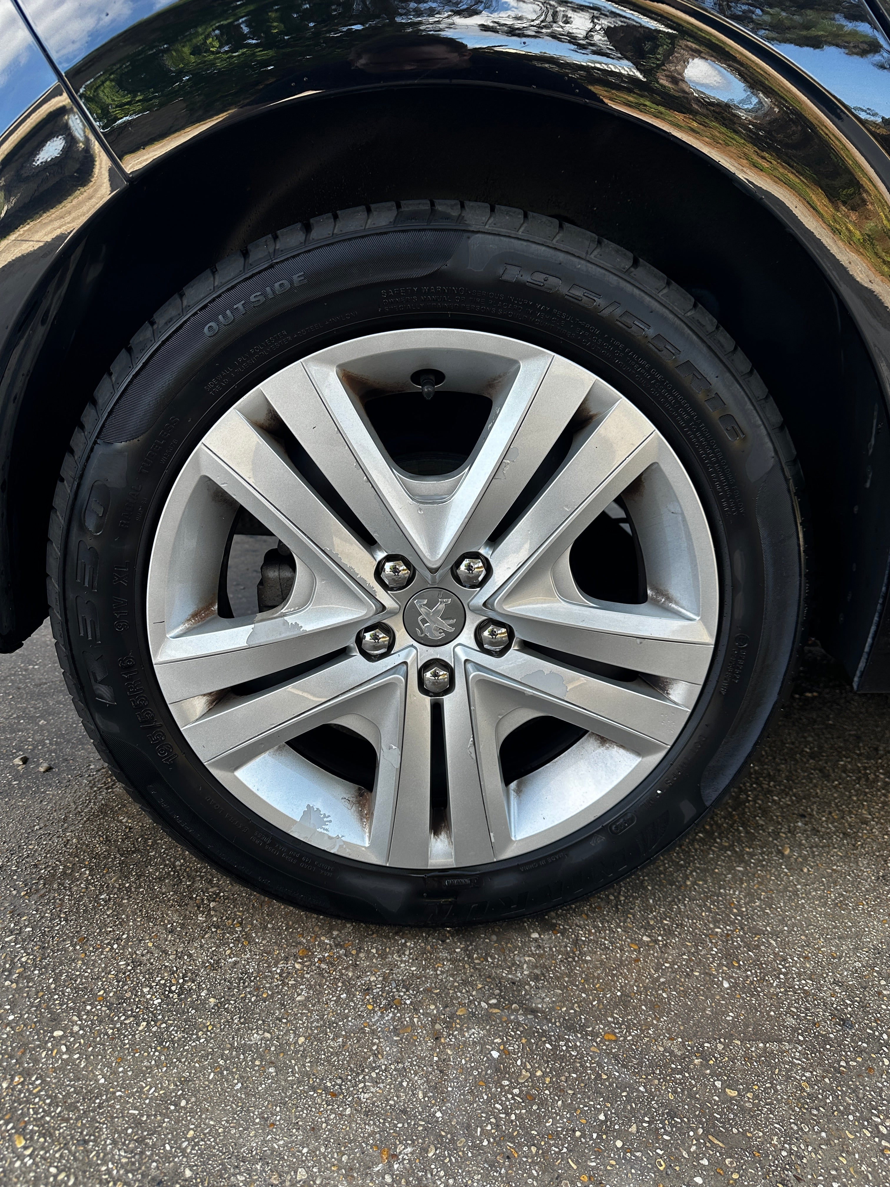 Peugeot 208 1.2 PureTech 110CH Peugeot 208 1.2 PureTech 110CH