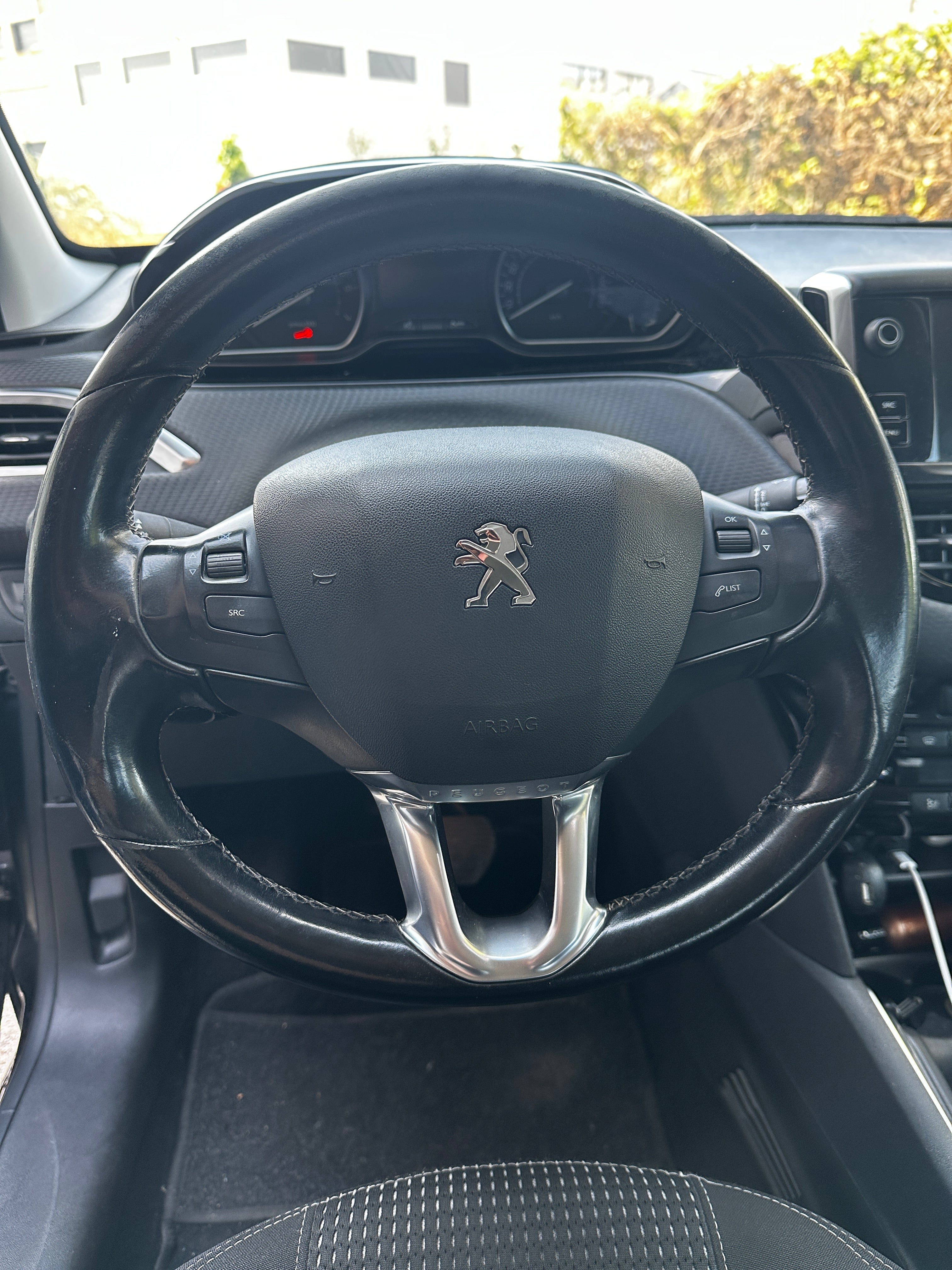 Peugeot 208 1.2 PureTech 110CH Peugeot 208 1.2 PureTech 110CH