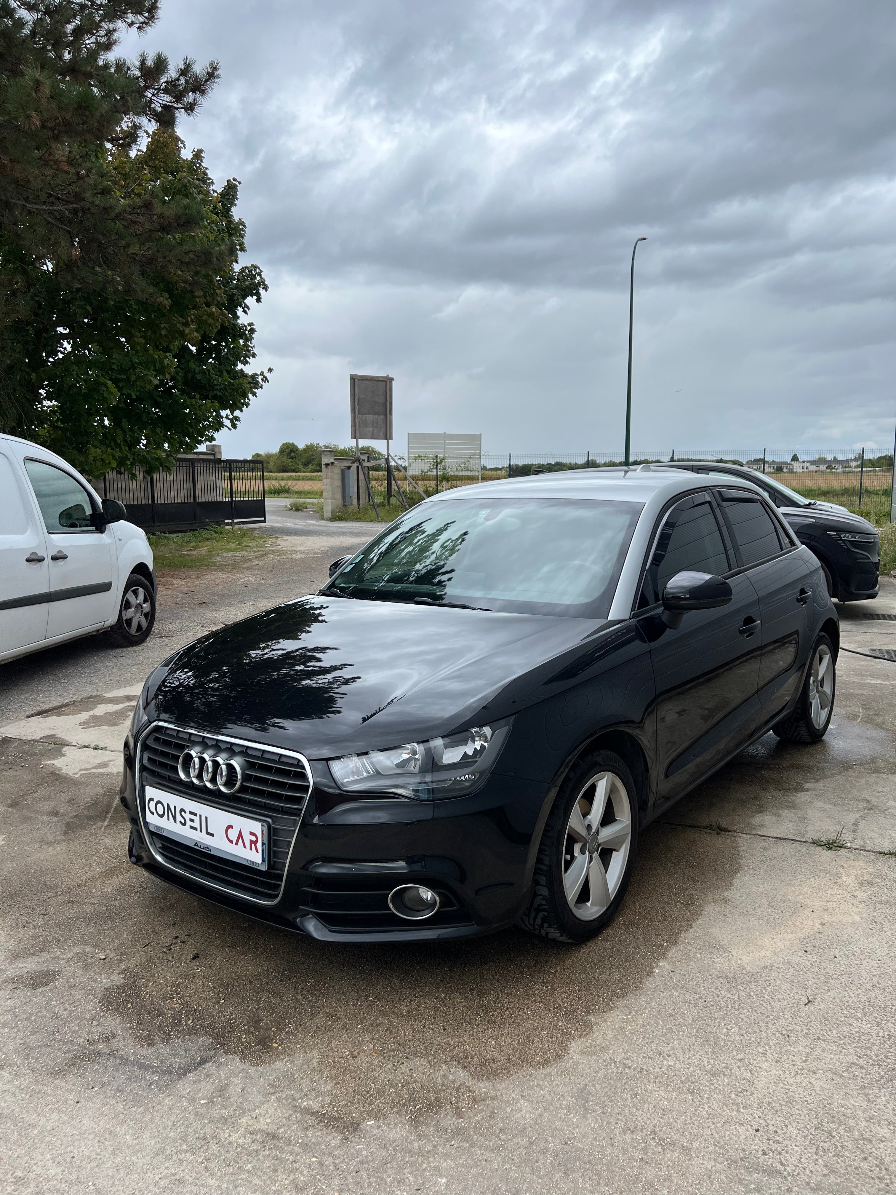 Audi A1 1.6 TDI 90 AMBIANTE Audi A1 1.6 TDI 90 AMBIANTE