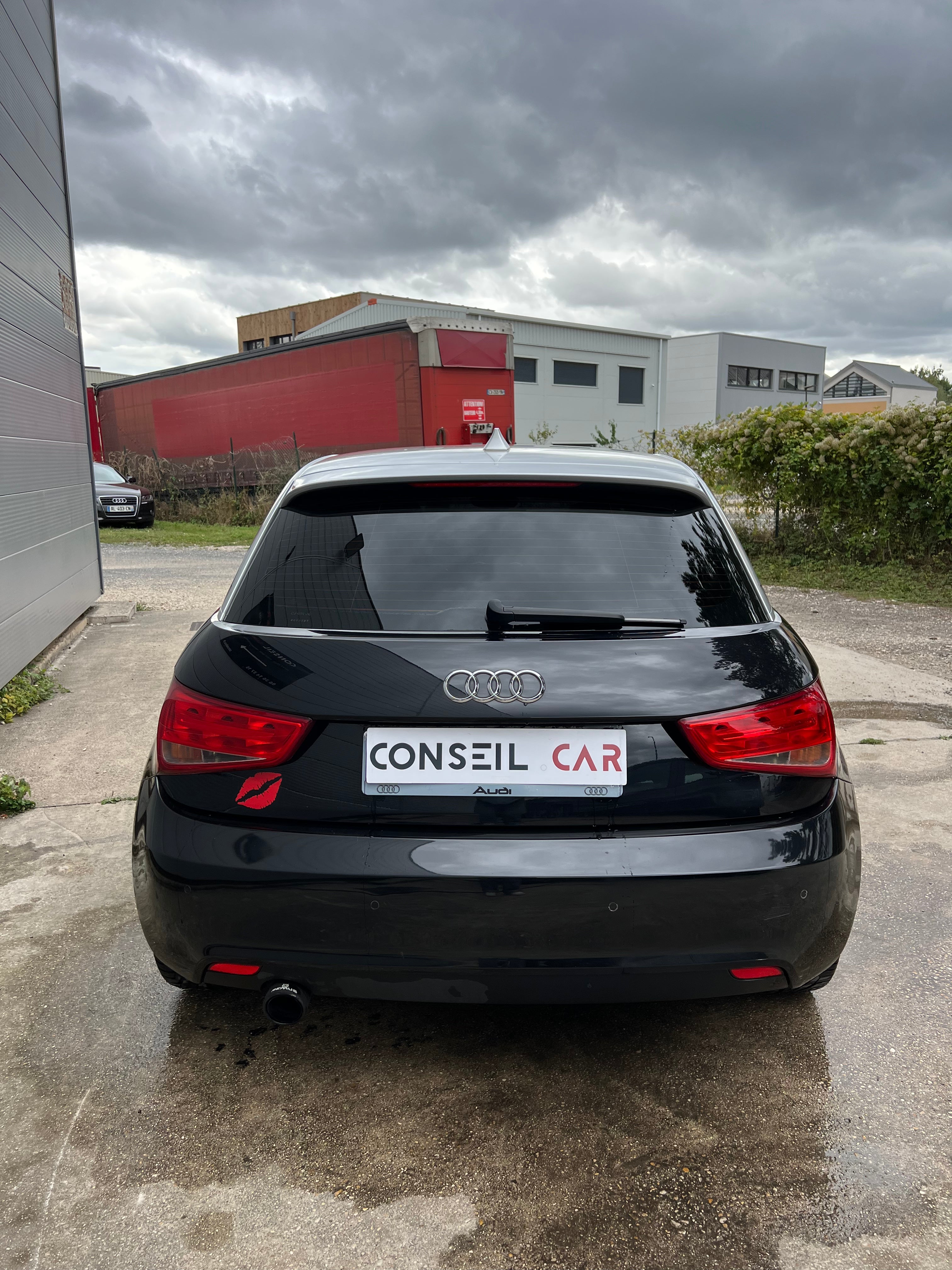 Audi A1 1.6 TDI 90 AMBIANTE Audi A1 1.6 TDI 90 AMBIANTE