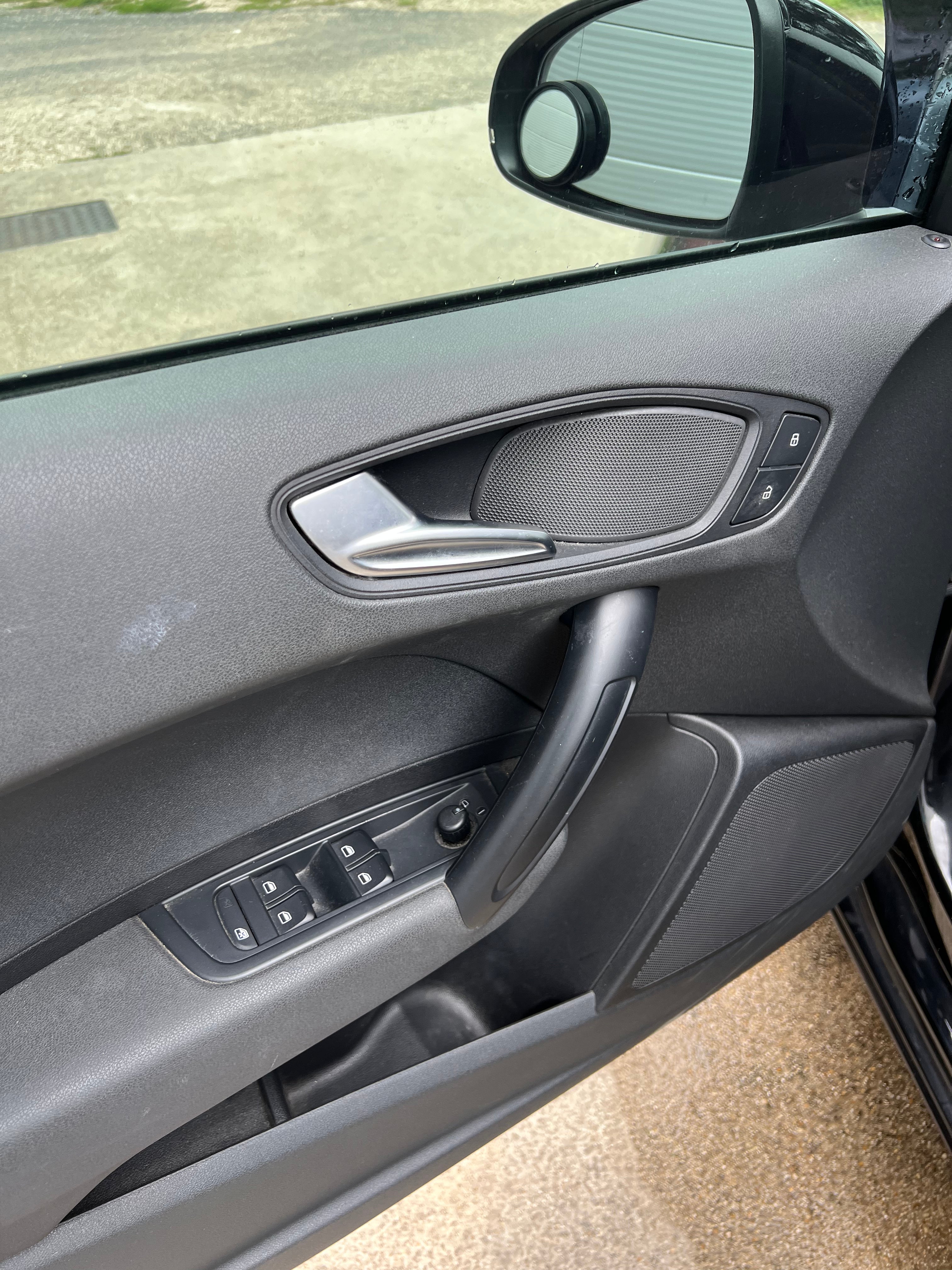 Audi A1 1.6 TDI 90 AMBIANTE Audi A1 1.6 TDI 90 AMBIANTE