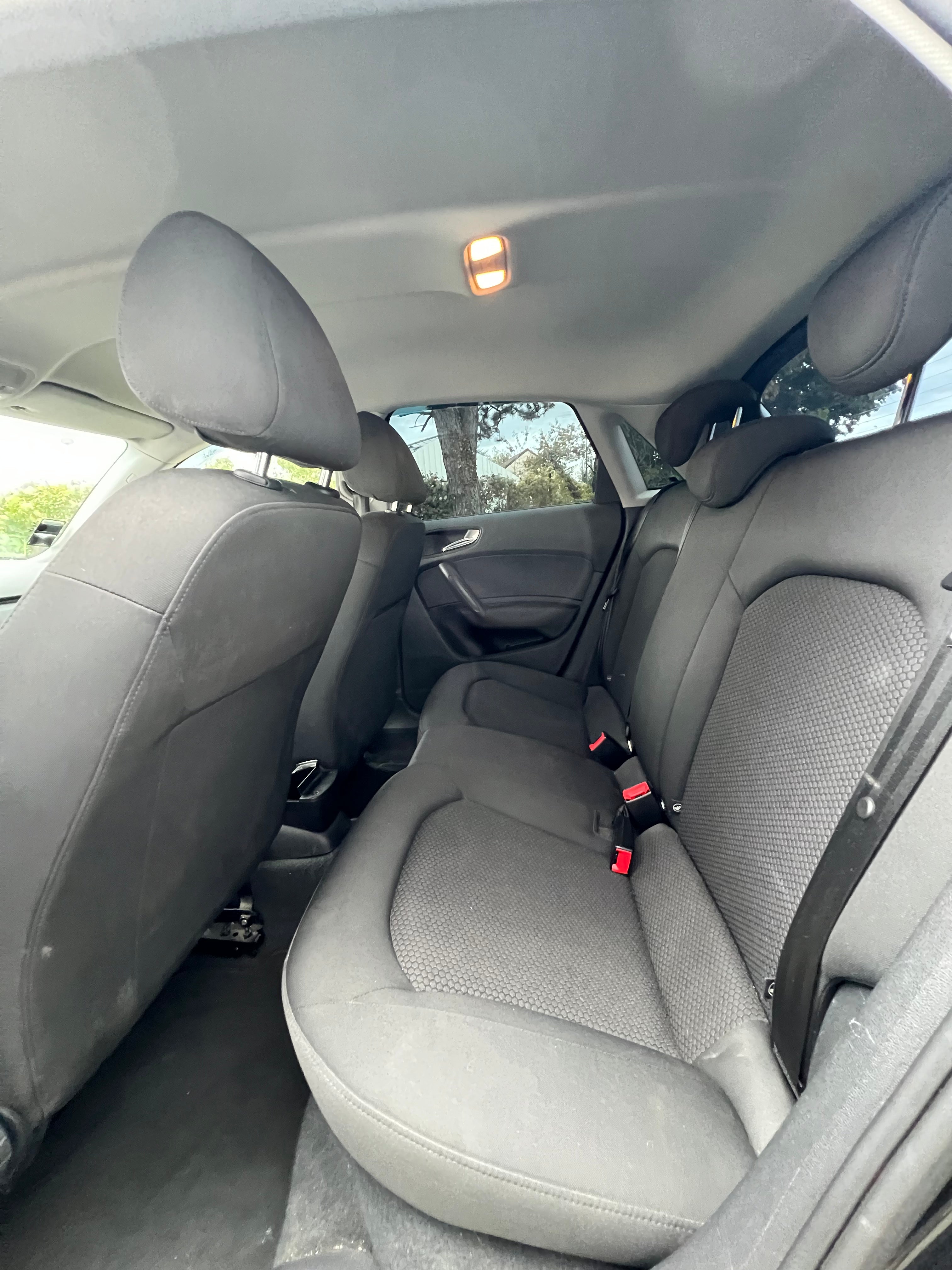 Audi A1 1.6 TDI 90 AMBIANTE Audi A1 1.6 TDI 90 AMBIANTE