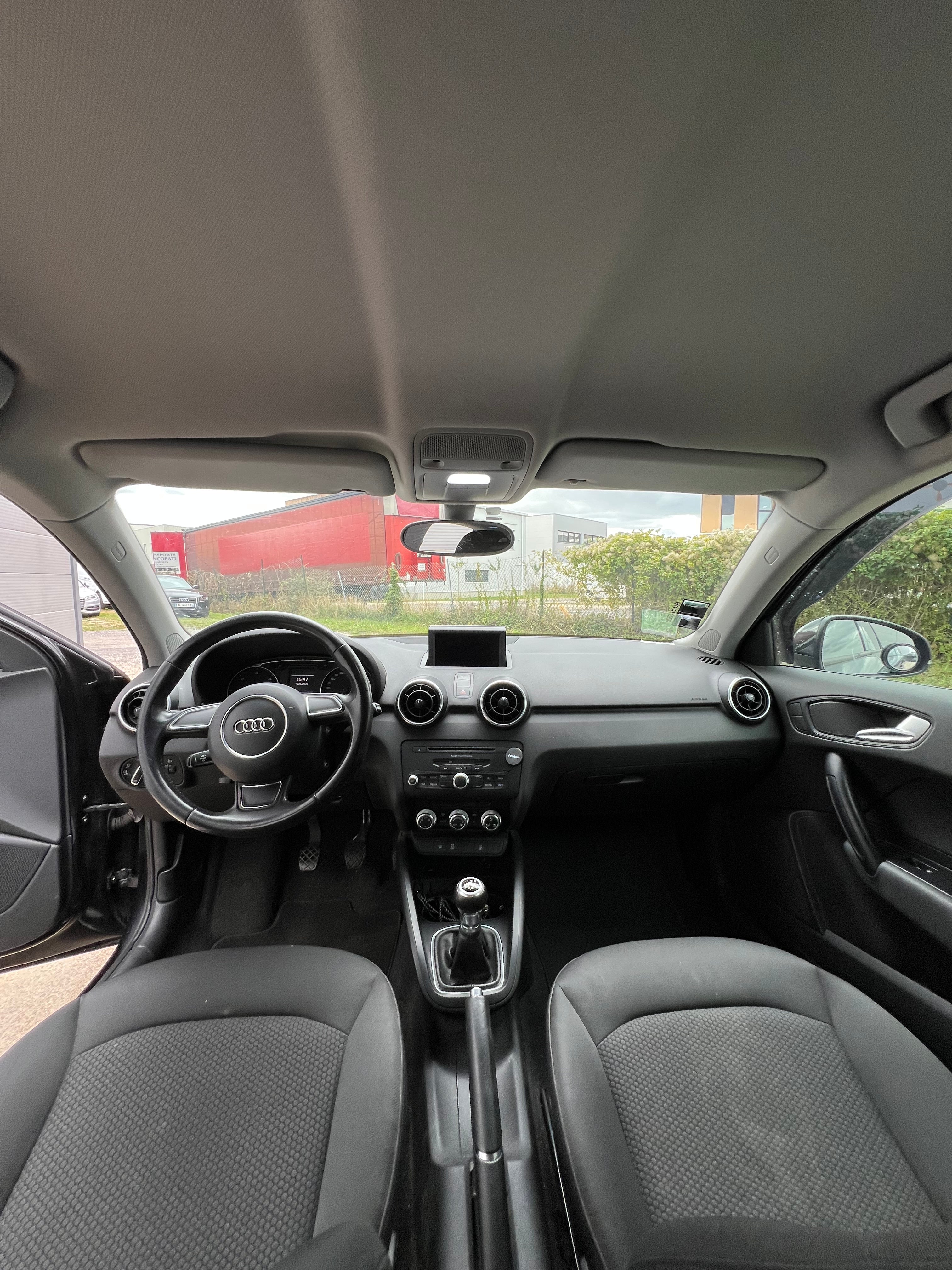 Audi A1 1.6 TDI 90 AMBIANTE Audi A1 1.6 TDI 90 AMBIANTE