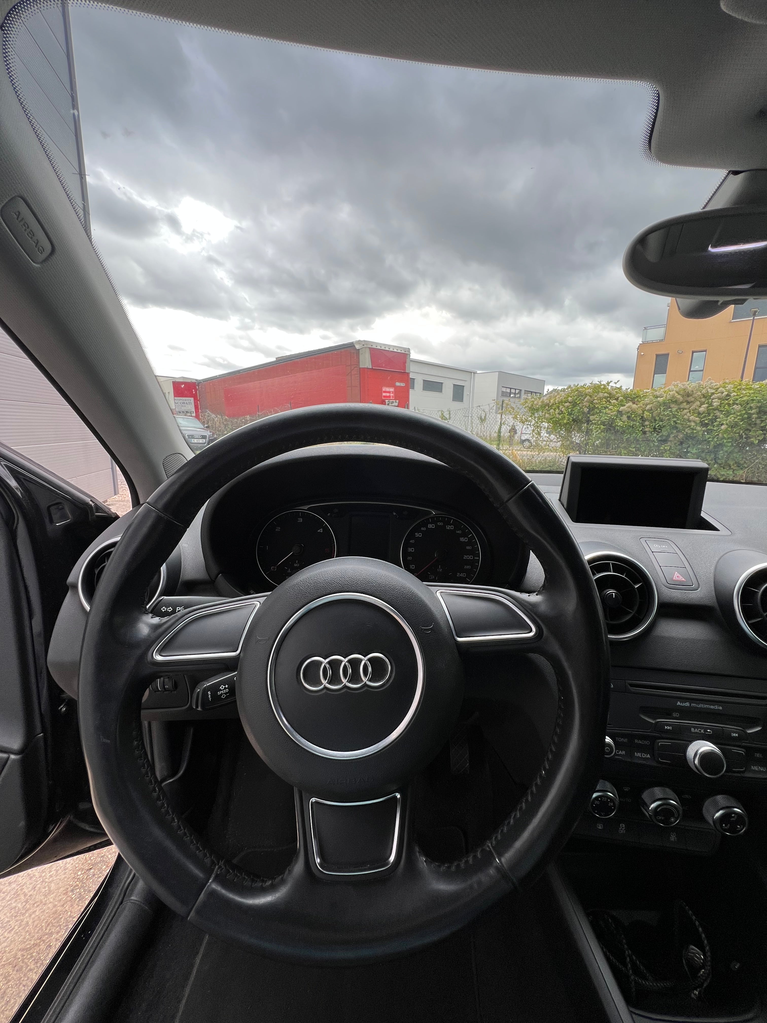 Audi A1 1.6 TDI 90 AMBIANTE Audi A1 1.6 TDI 90 AMBIANTE