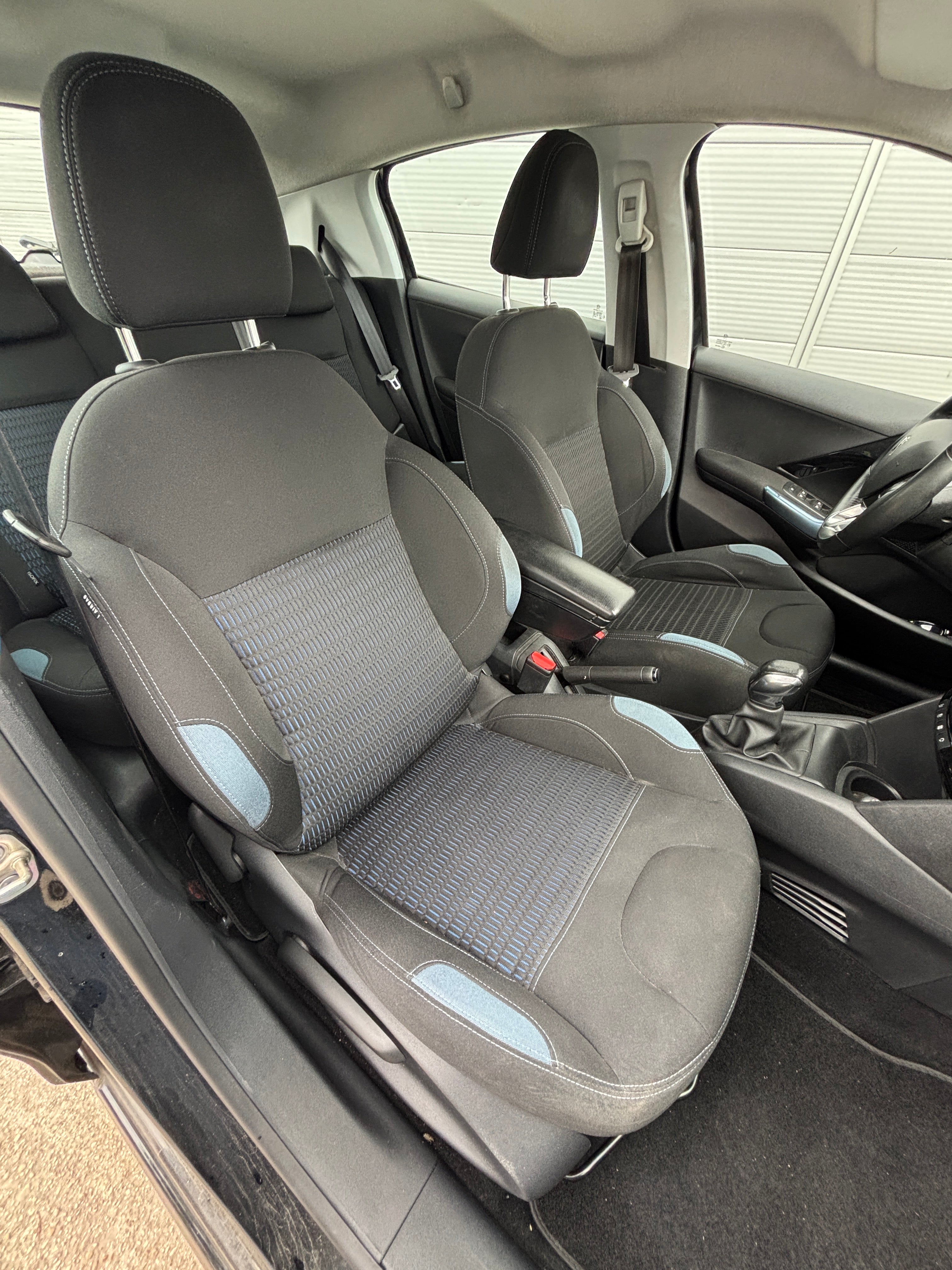 Peugeot 208 1.6VTi 120 Allure Peugeot 208 1.6VTi 120 Allure