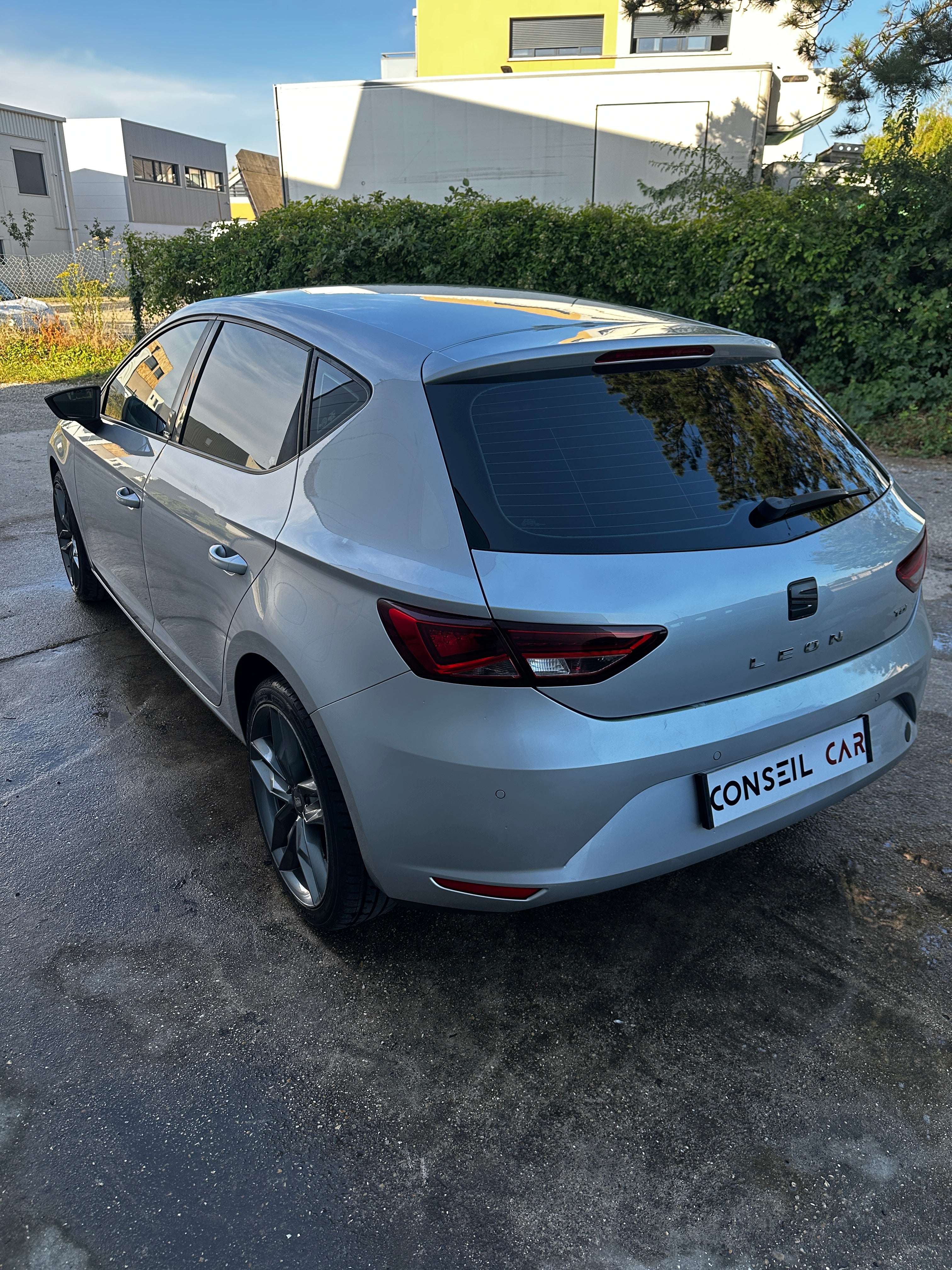 Seat Leon 1.6 TDI 105CH Seat Leon 1.6 TDI 105CH