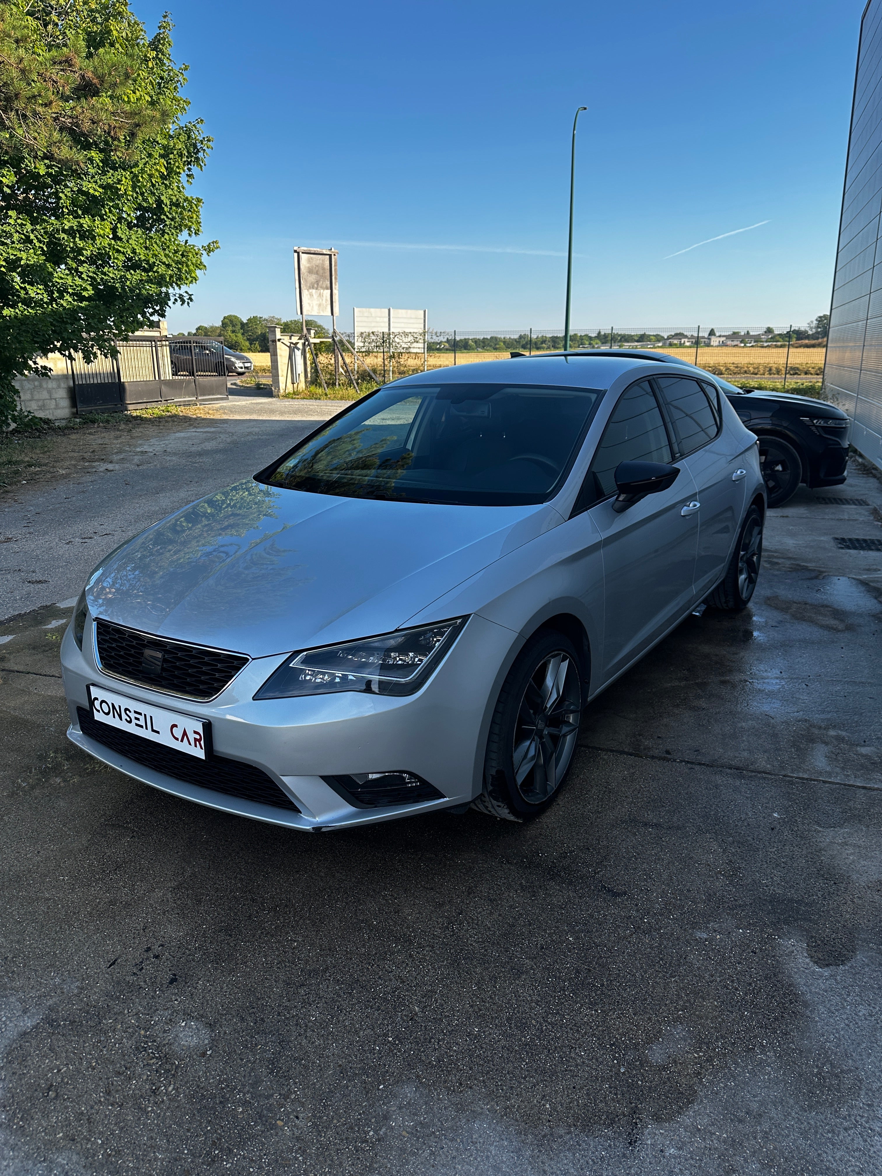 Seat Leon 1.6 TDI 105CH Seat Leon 1.6 TDI 105CH