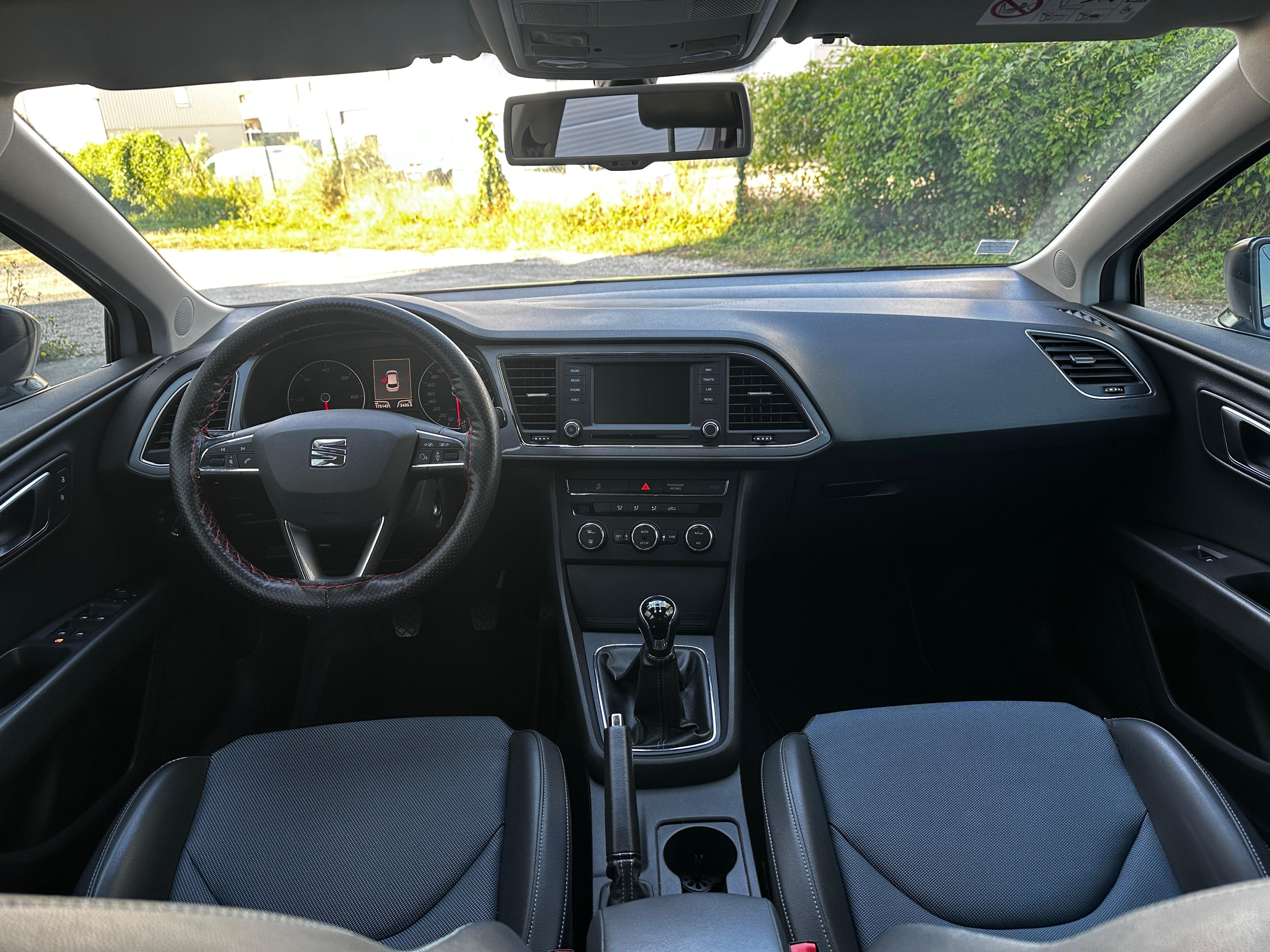 Seat Leon 1.6 TDI 105CH Seat Leon 1.6 TDI 105CH