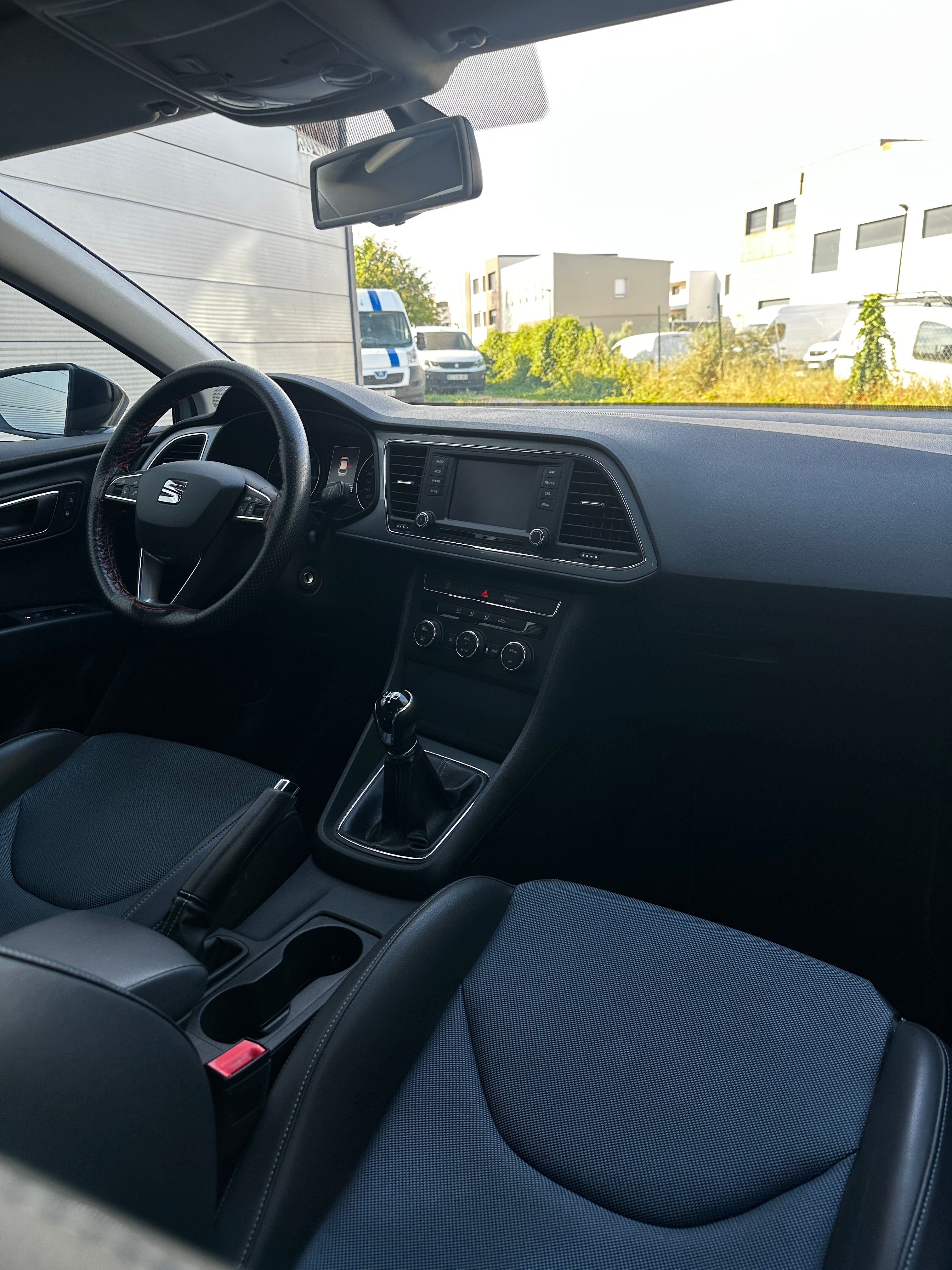 Seat Leon 1.6 TDI 105CH Seat Leon 1.6 TDI 105CH