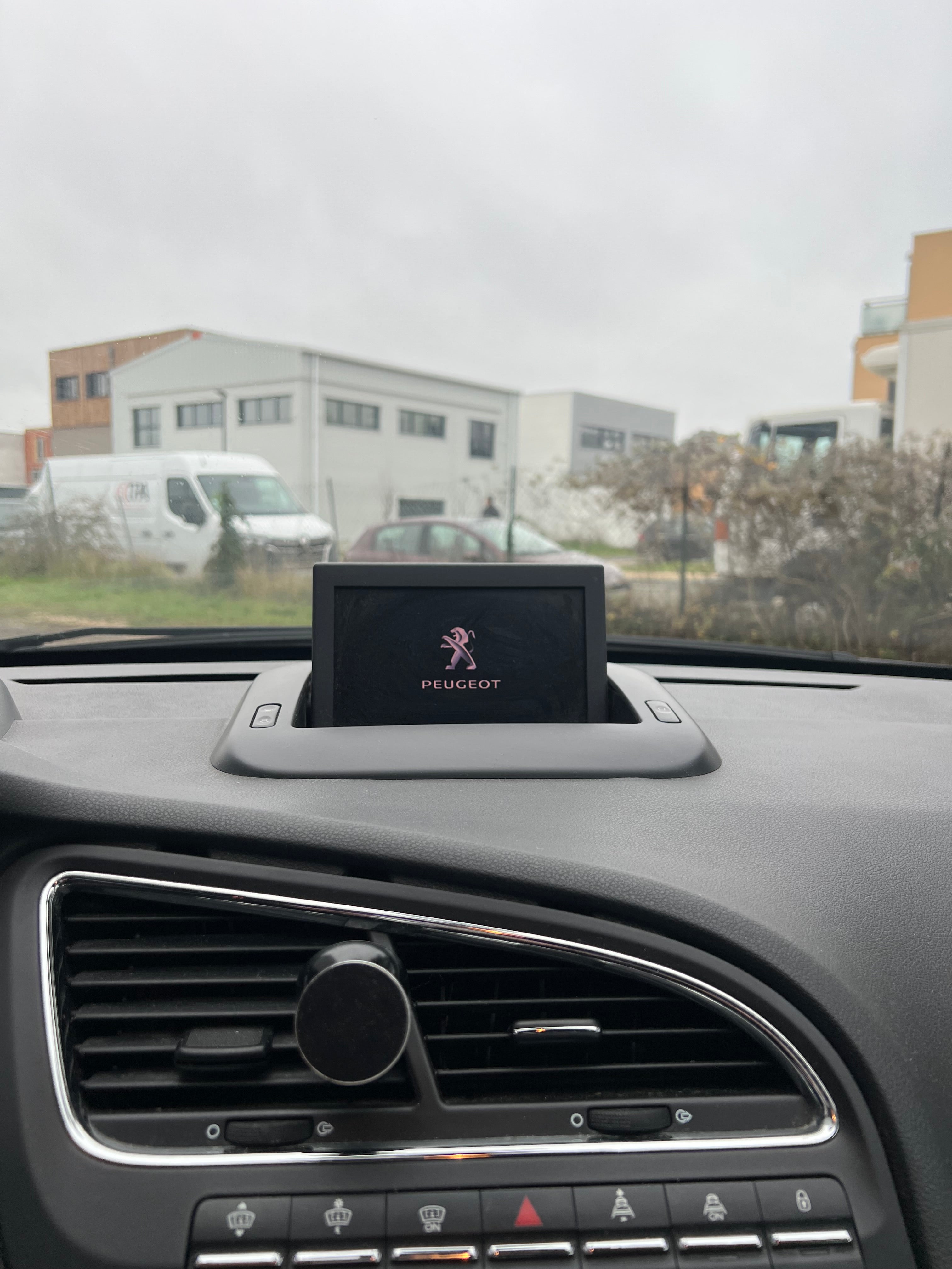 Peugeot 5008 1.6 HDi BOITE AUTO Peugeot 5008 1.6 HDi BOITE AUTO