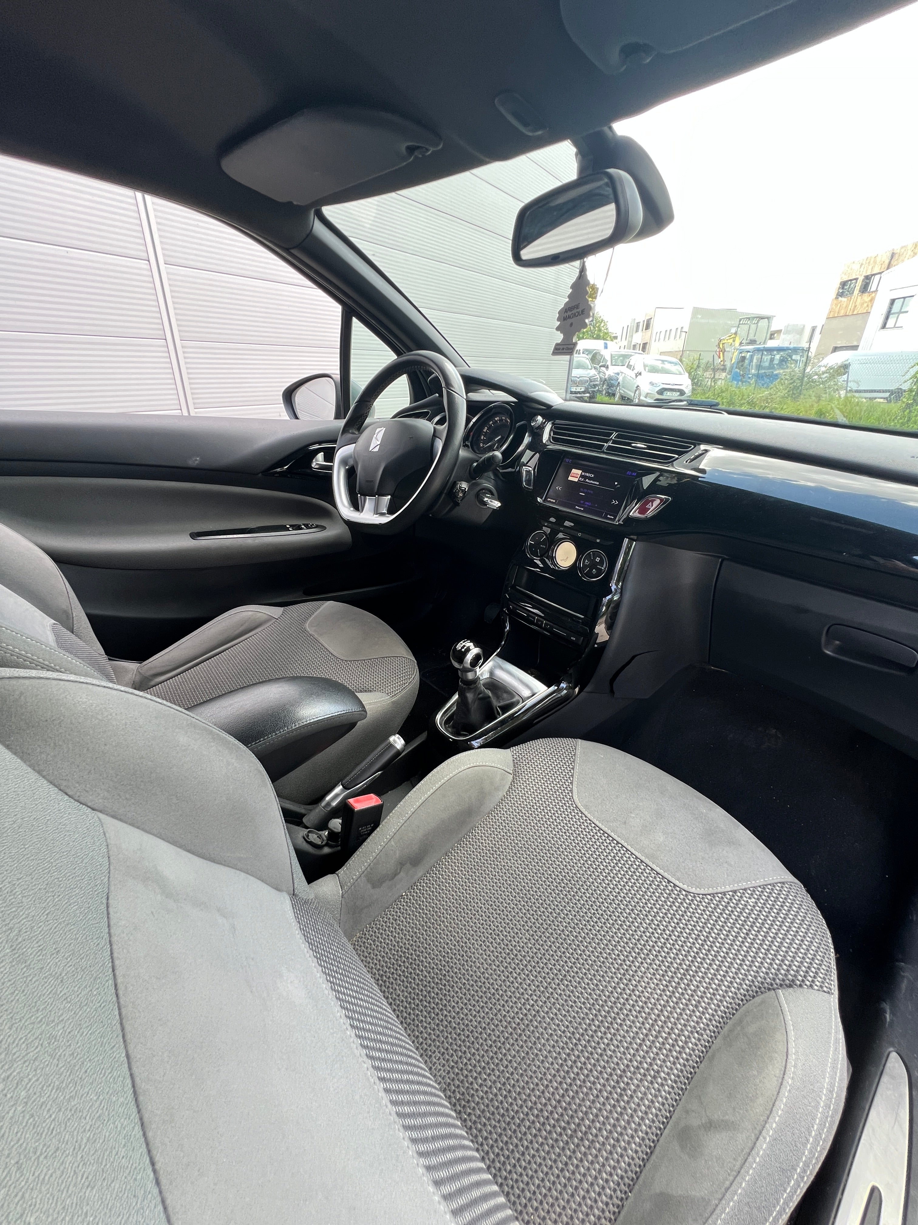 DS3 1.2 Puretech 110cv DS3 1.2 Puretech 110cv