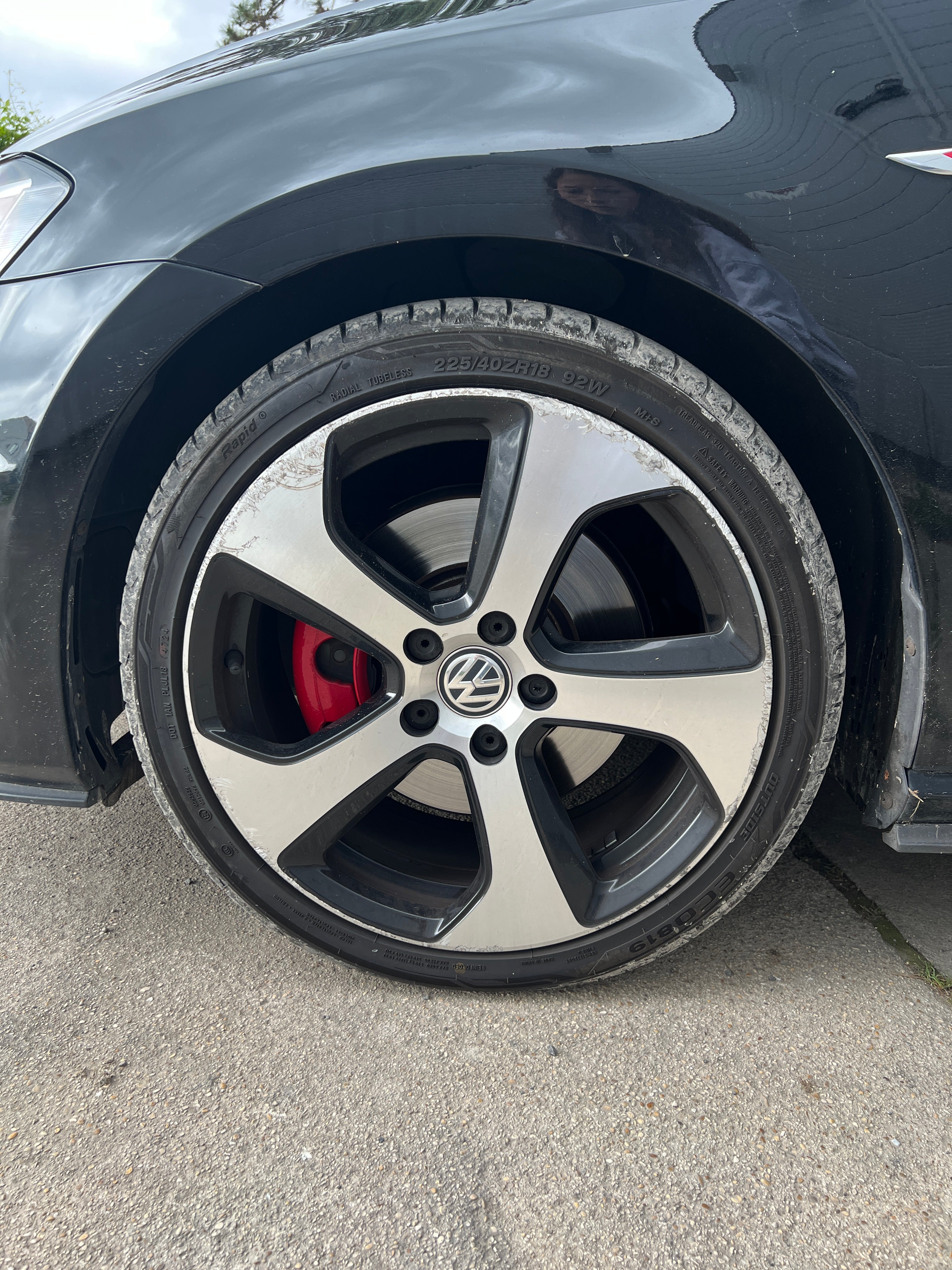 Volkswagen Golf 7 GTI 2.0 TFSI DSG6 220cv Volkswagen Golf 7 GTI 2.0 TFSI DSG6 220cv