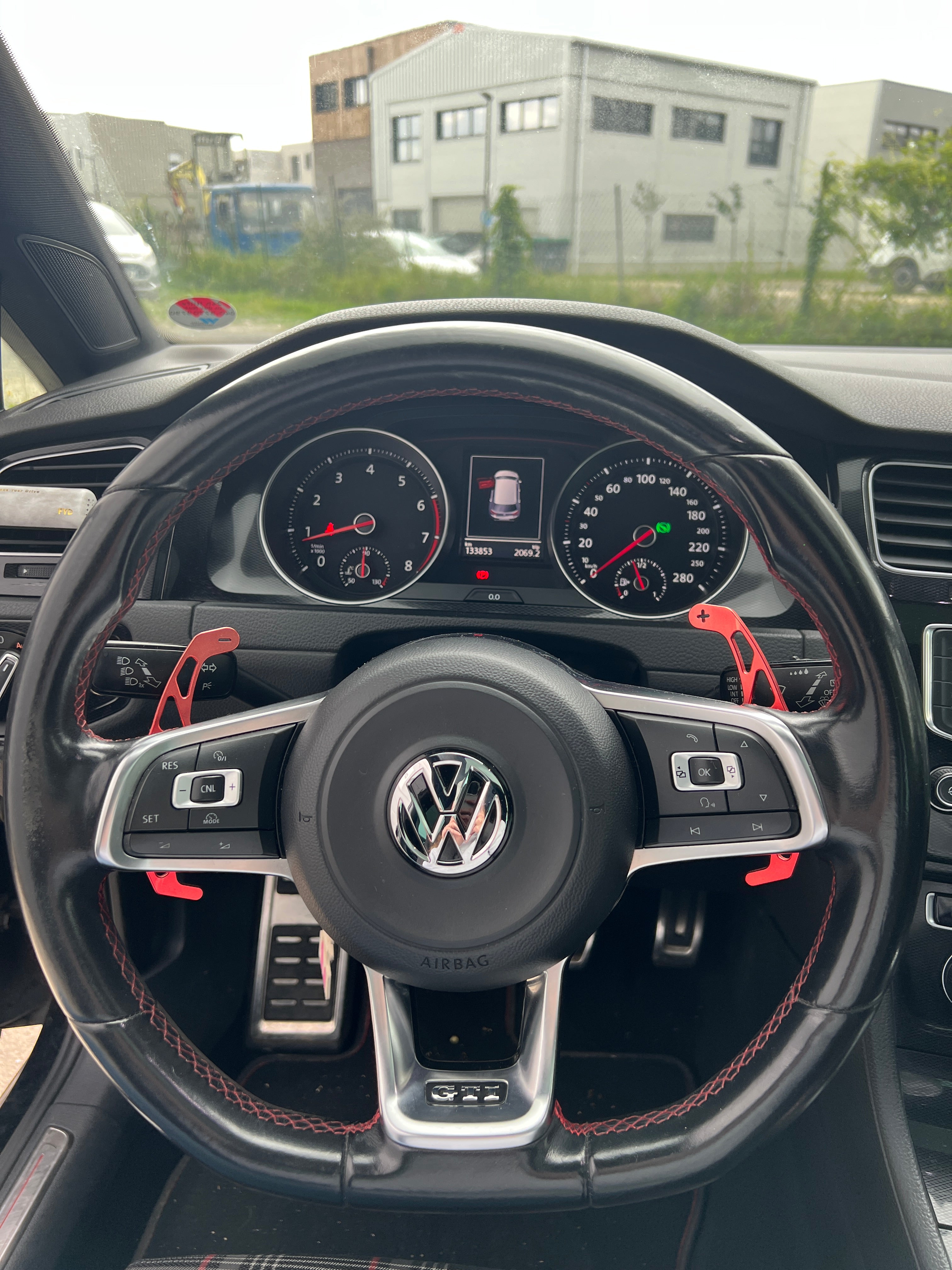 Volkswagen Golf 7 GTI 2.0 TFSI DSG6 220cv Volkswagen Golf 7 GTI 2.0 TFSI DSG6 220cv