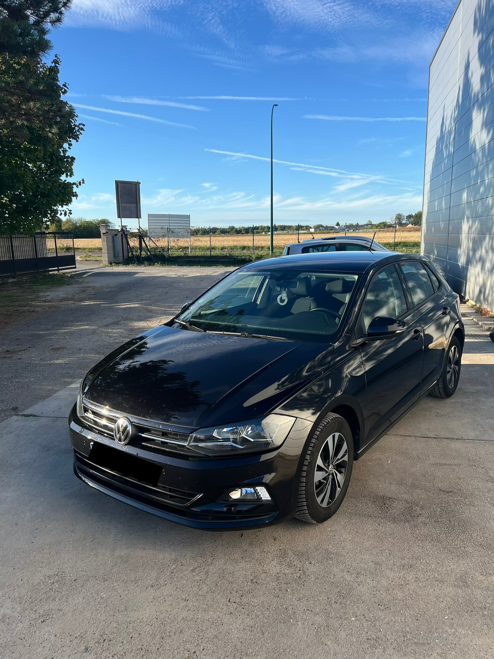 Volkswagen Polo 1.0 TSI 95 LOUNGE BUSINESS Volkswagen Polo 1.0 TSI 95 LOUNGE BUSINESS