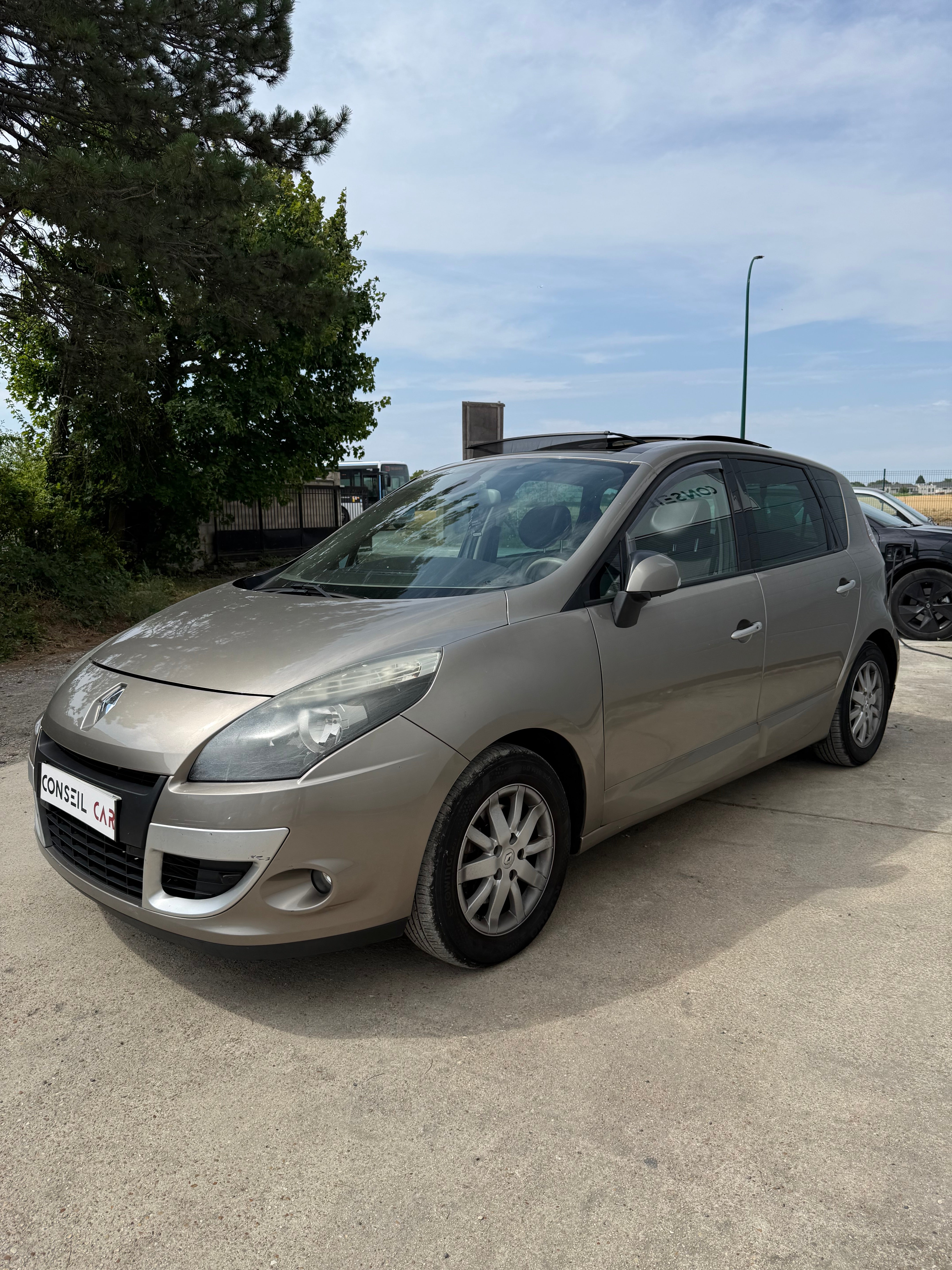 Renault Scenic 1.5 DCI 110CH Renault Scenic 1.5 DCI 110CH