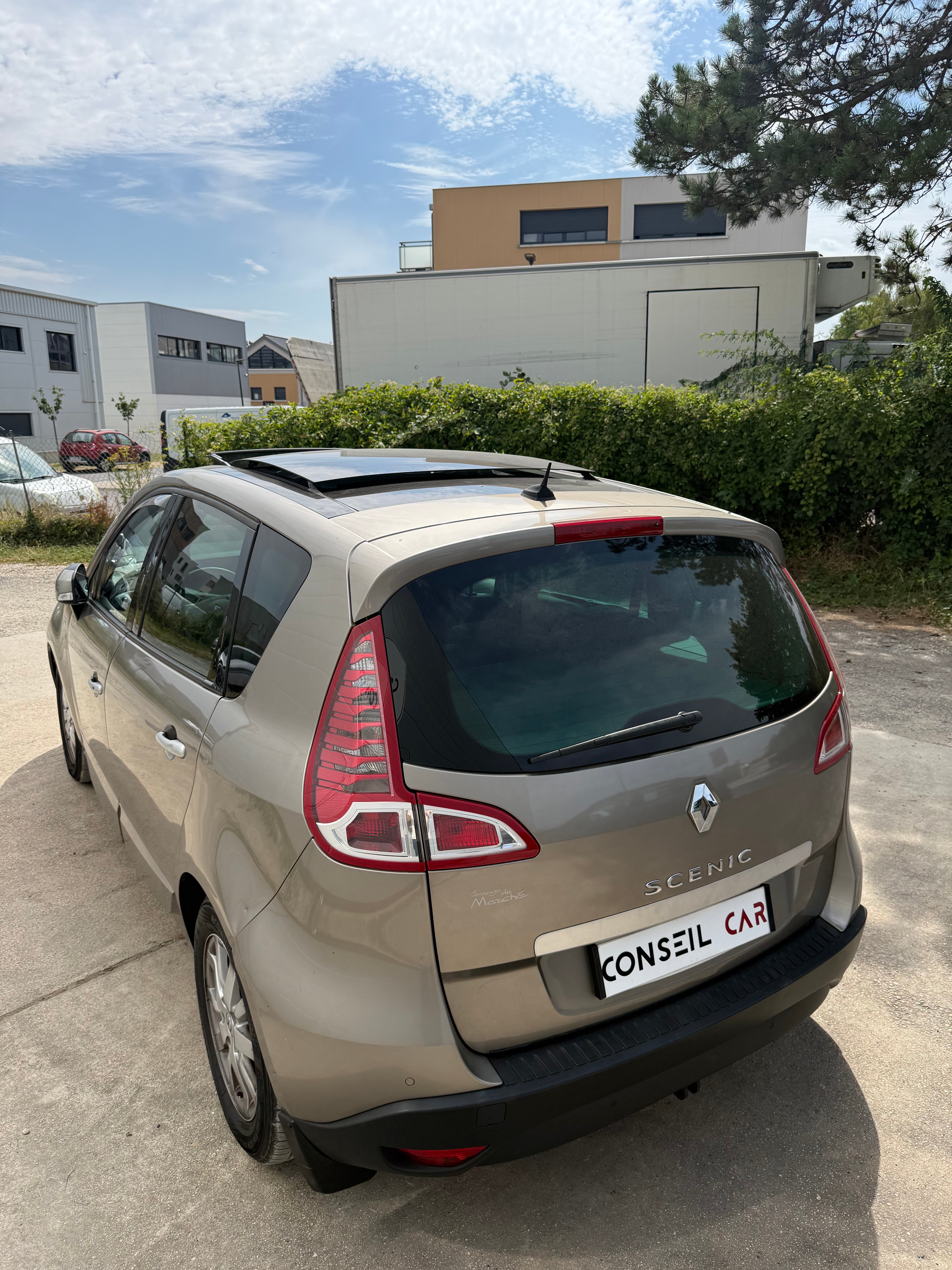 Renault Scenic 1.5 DCI 110CH Renault Scenic 1.5 DCI 110CH