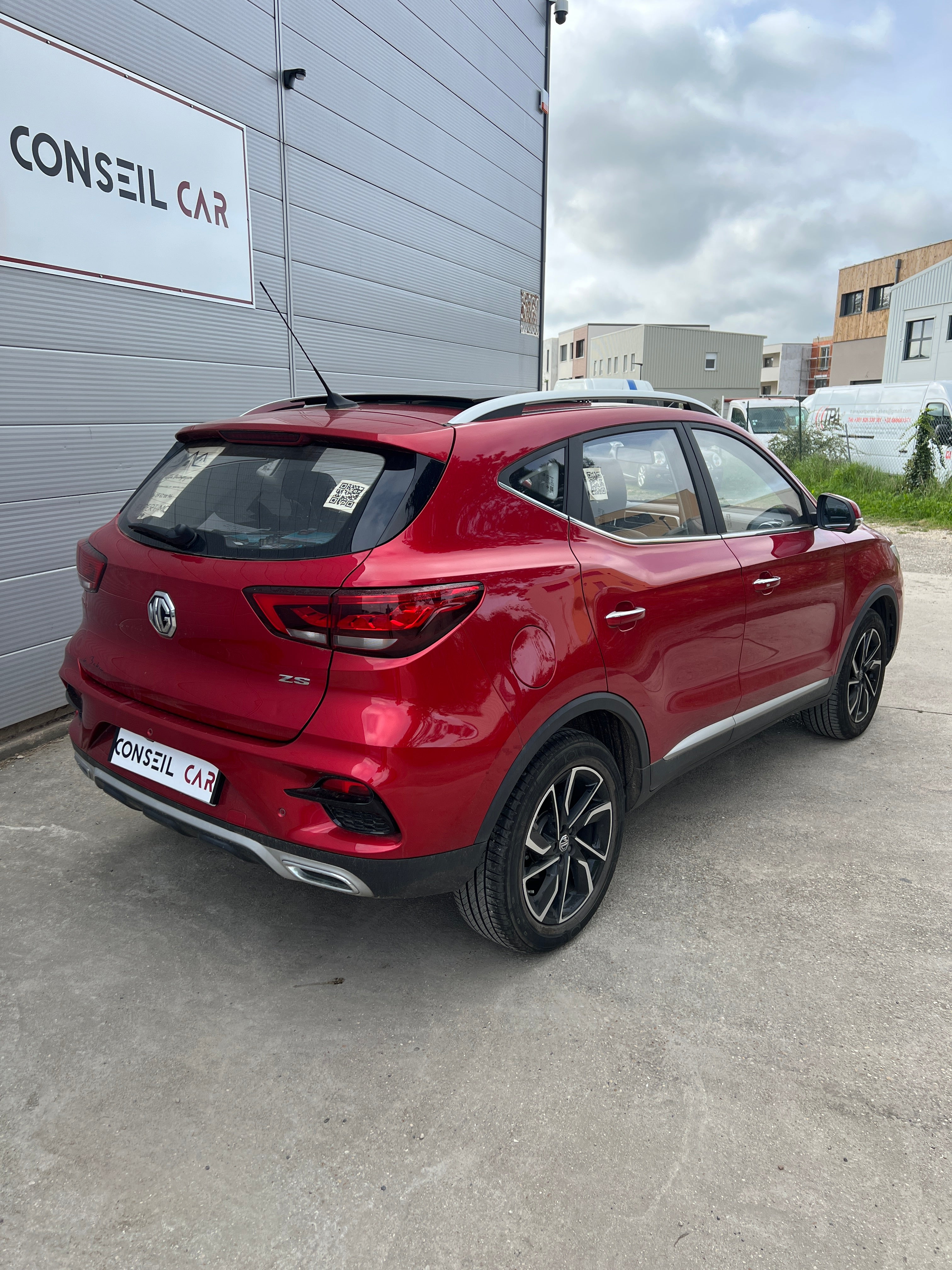 MG ZS LUXURY 1.0 T-GDI 110CH MG ZS LUXURY 1.0 T-GDI 110CH