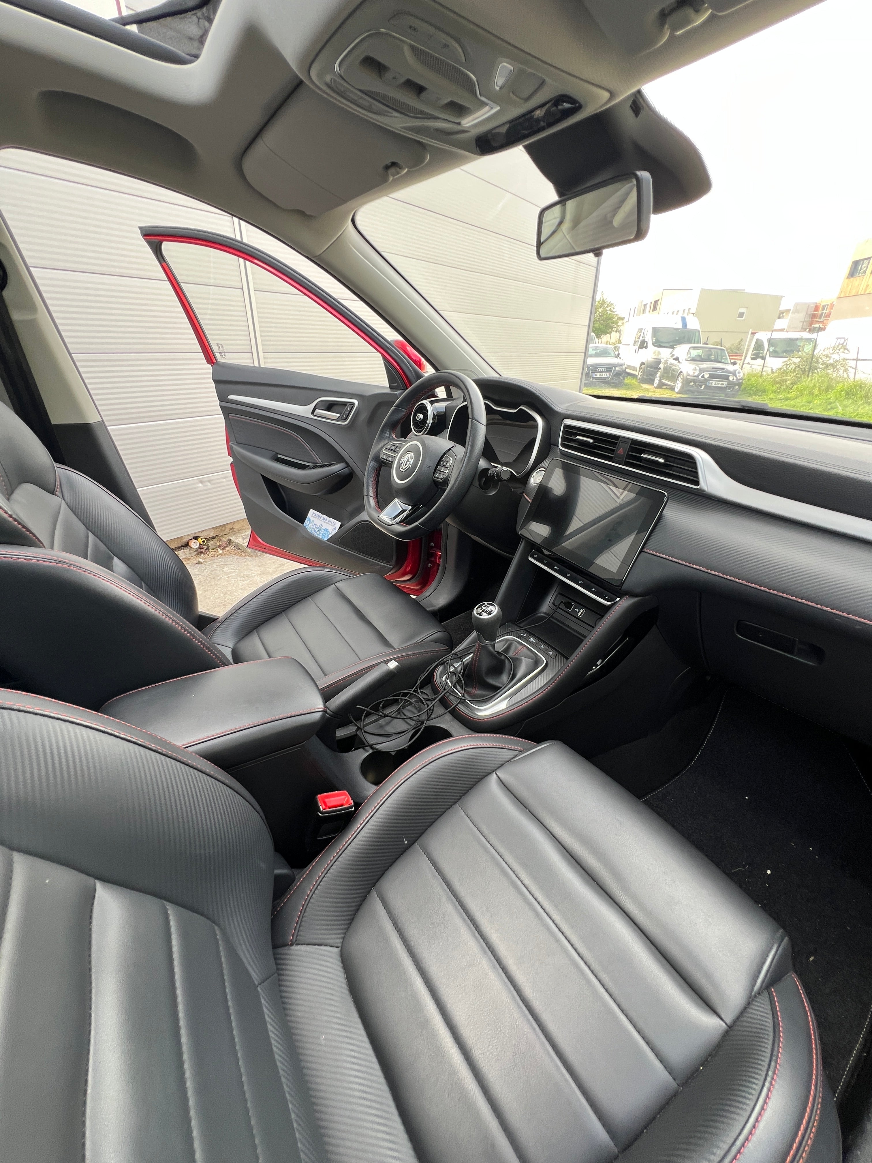 MG ZS LUXURY 1.0 T-GDI 110CH MG ZS LUXURY 1.0 T-GDI 110CH