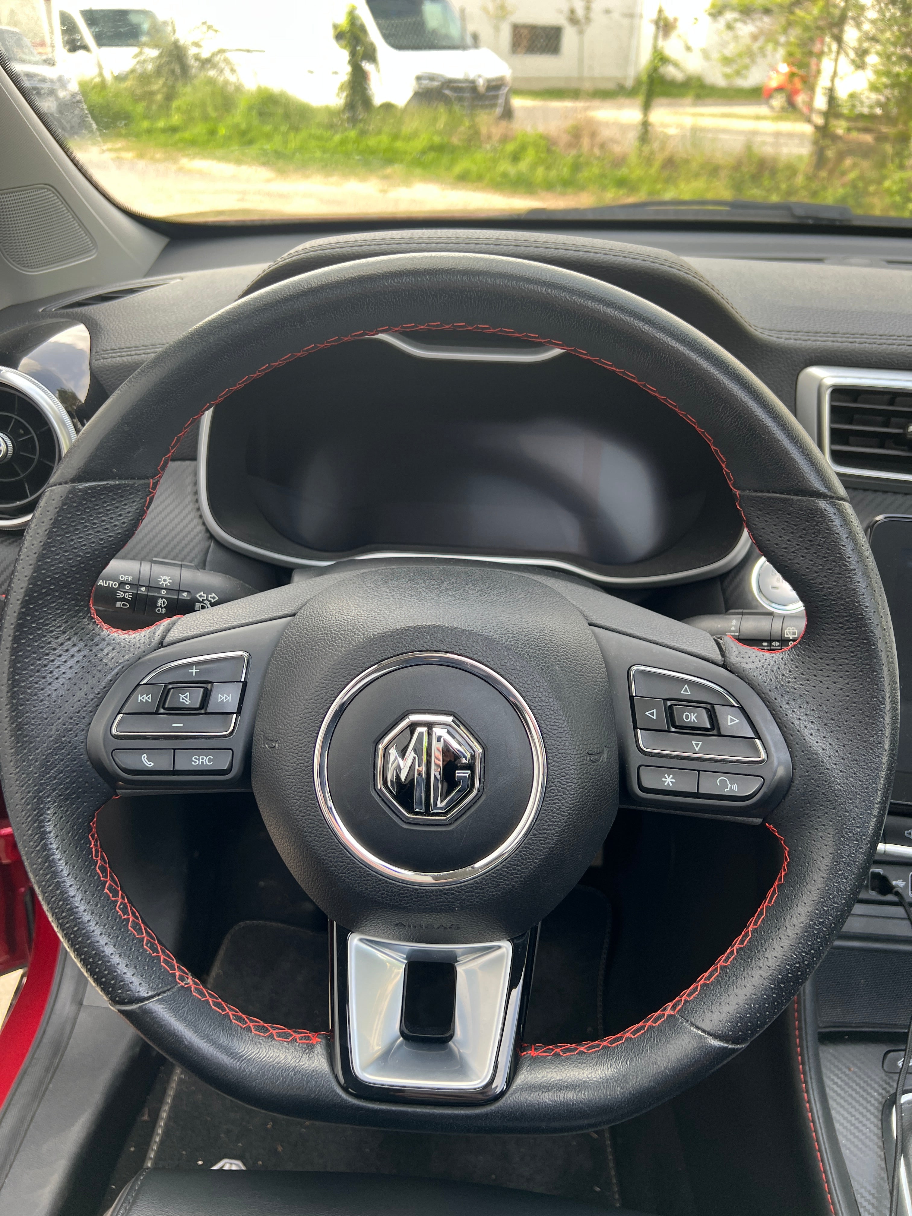 MG ZS LUXURY 1.0 T-GDI 110CH MG ZS LUXURY 1.0 T-GDI 110CH